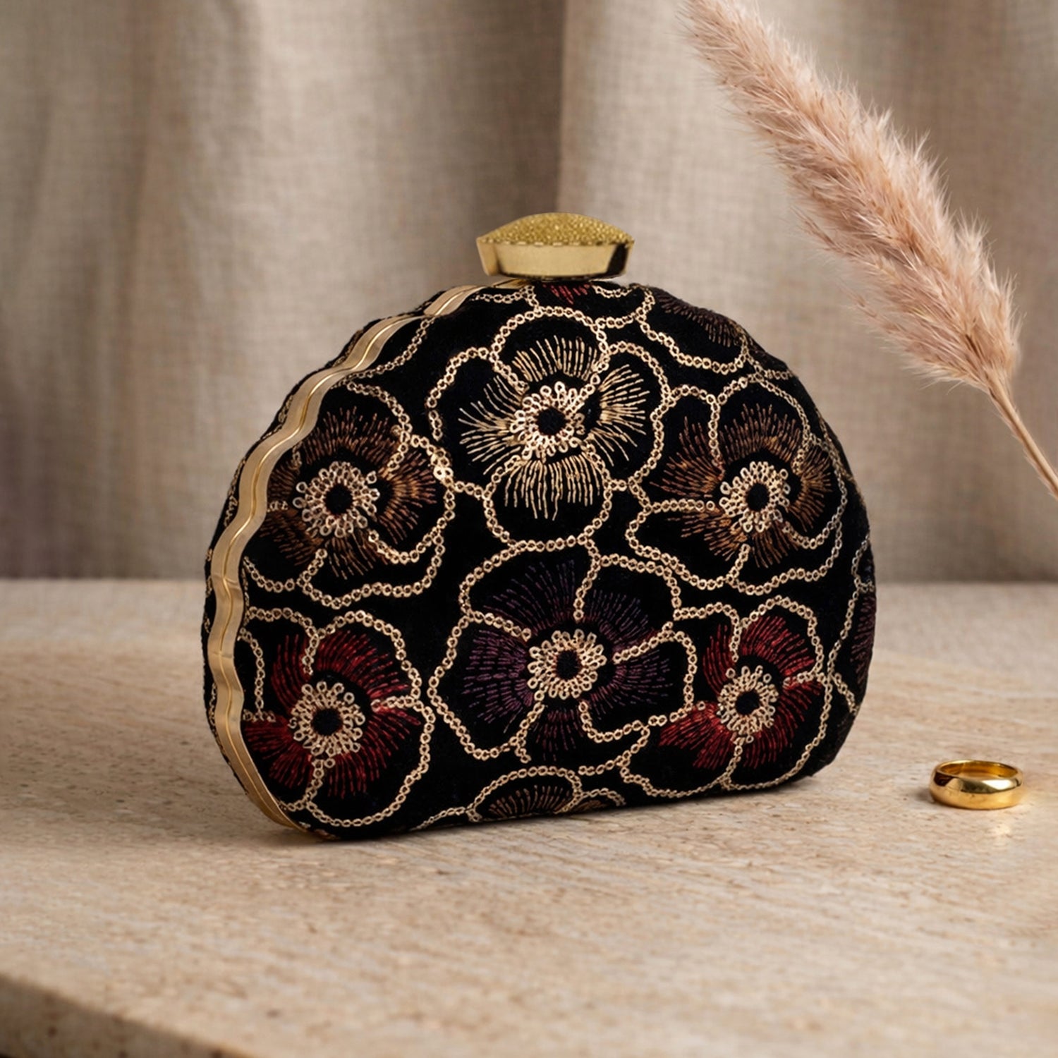 Artklim Elegant Black Floral Embroidered Clutch