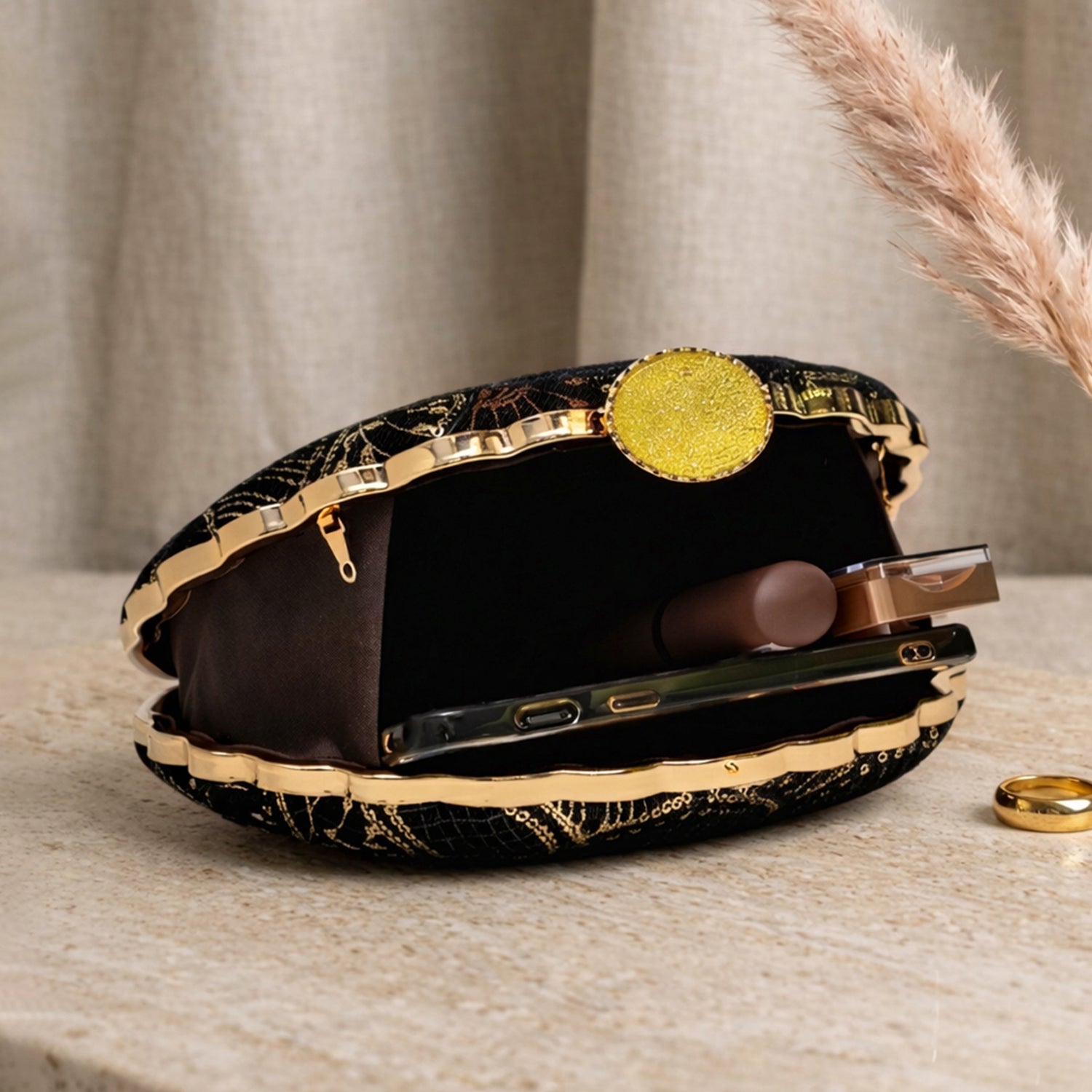 Artklim Black Scallop Pattern Embroidered Clutch