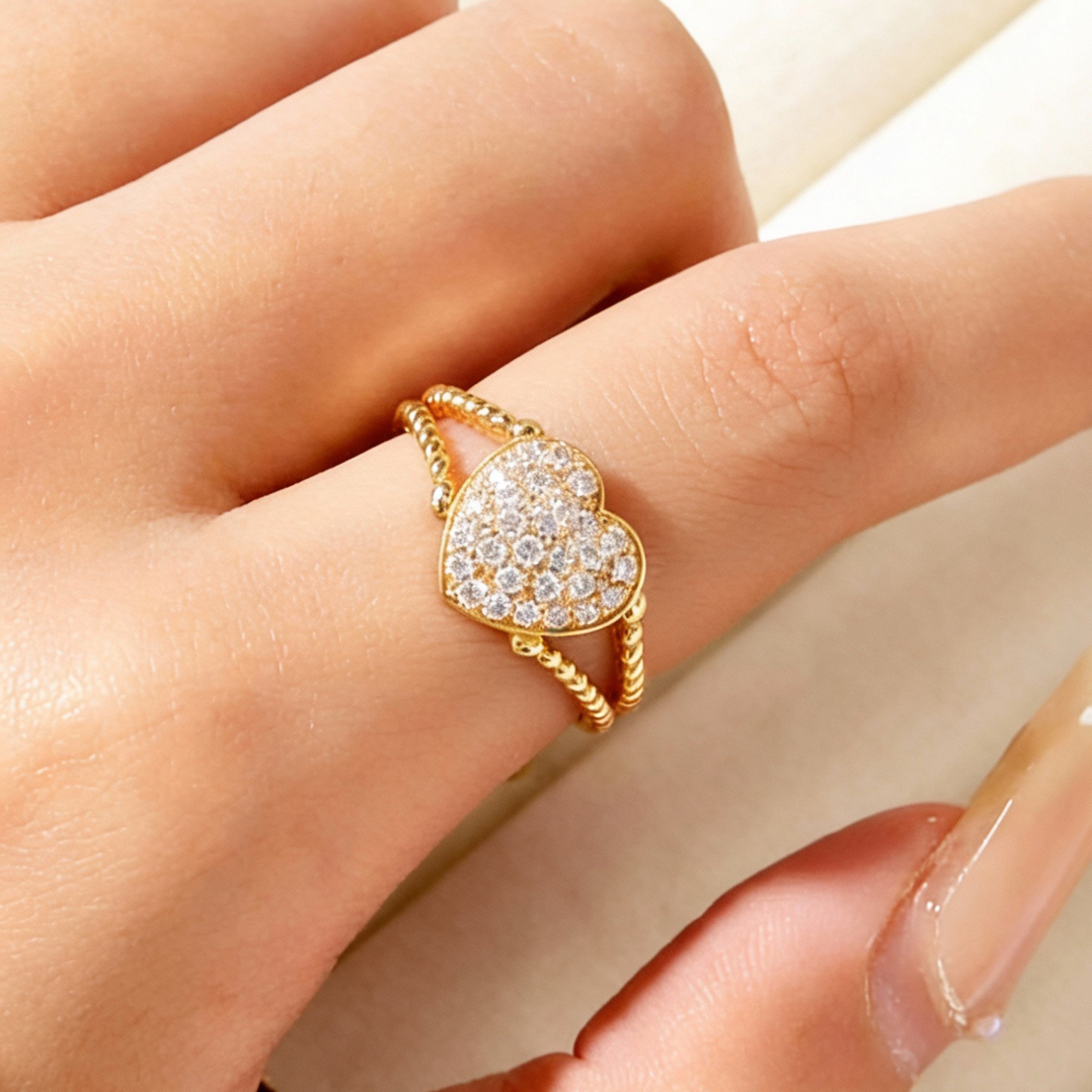Artklim Gold-Plated Heart Charm Anti-Tarnish Ring