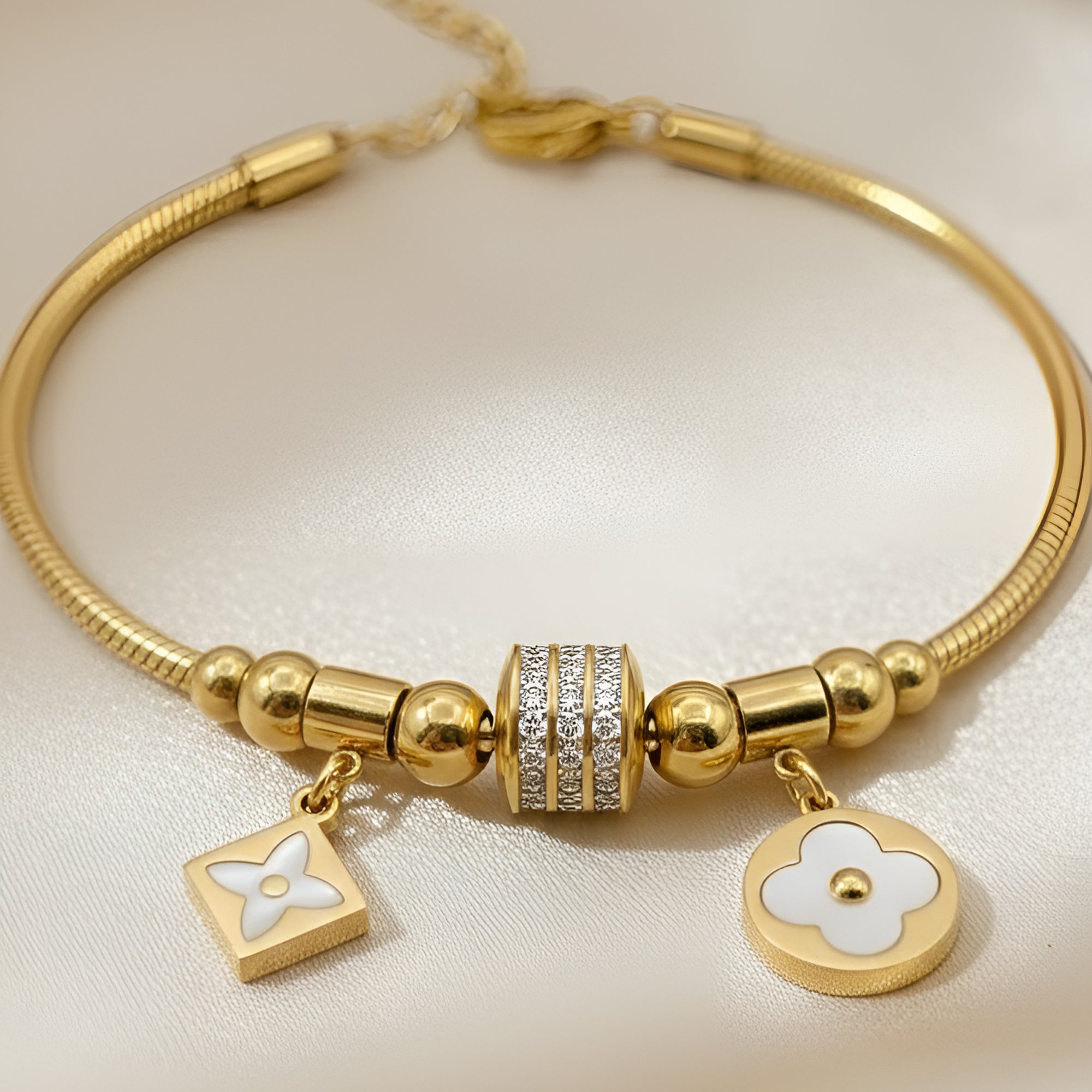 Artklim Gold Plated Floral Charms Classic Adjustable Anti-Tarnish Bracelet