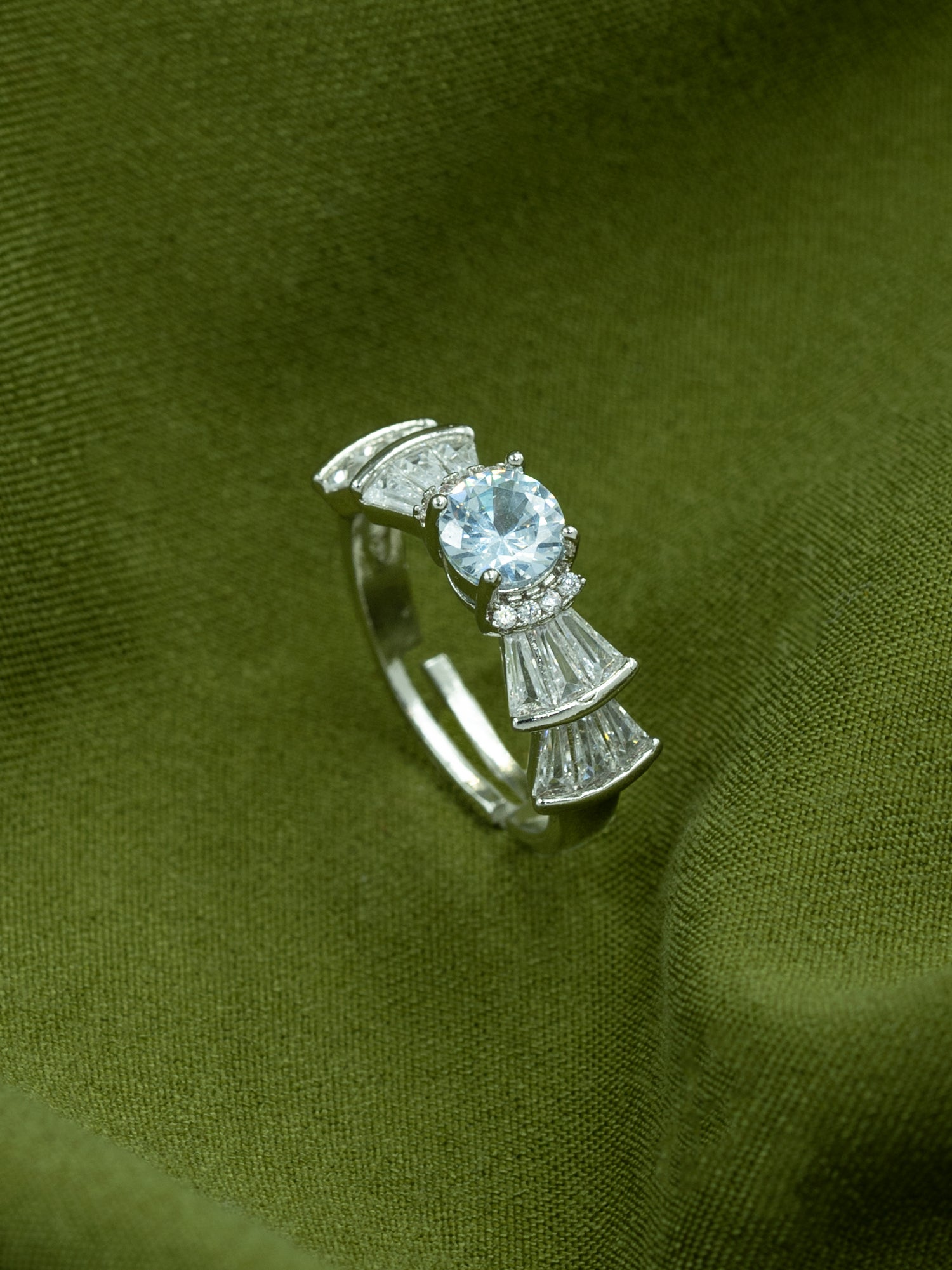 Artklim Sliver- Tone Blue Radiance Anti-Tarnish Ring