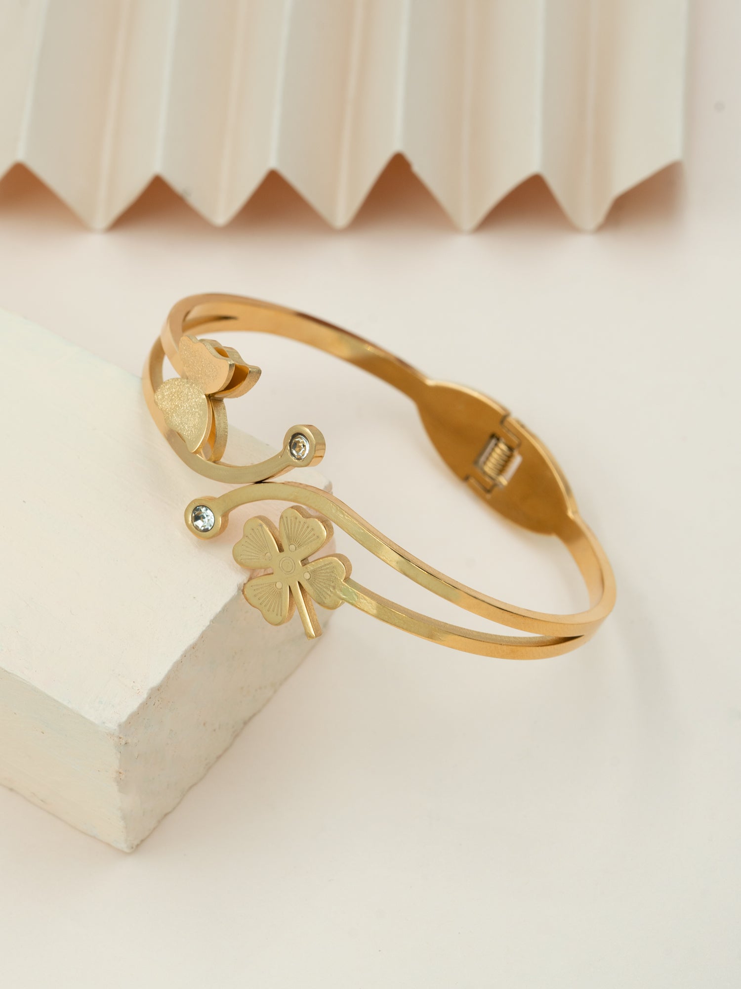 Artklim Four-Leaf Lucky Charm Gold-Plated Bracelet