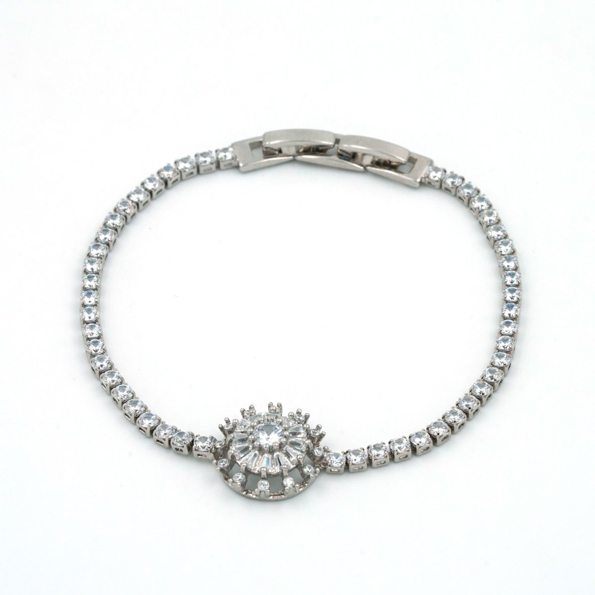 Artklim Silver Plated Floral Cluster Design Bracelet