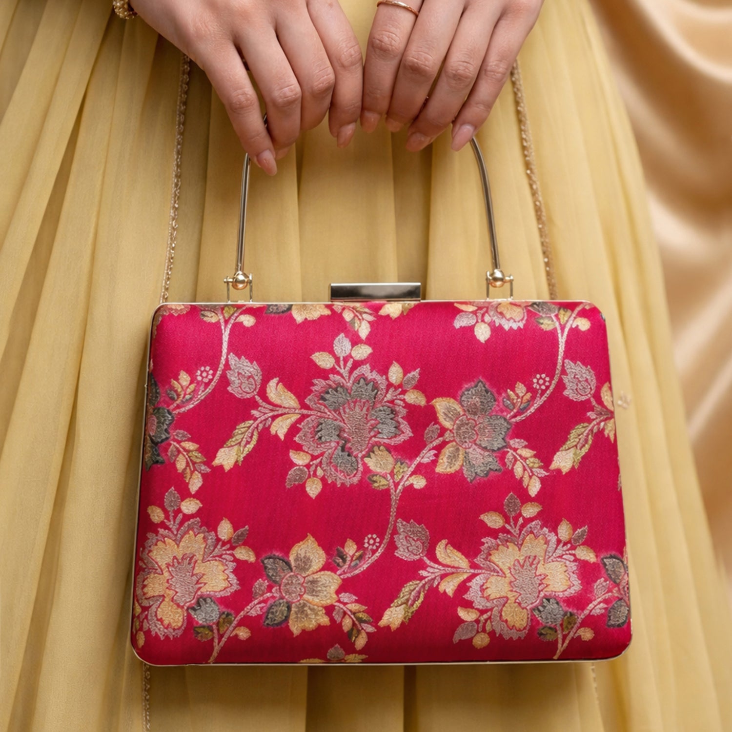 Artklim Pink Based Floral Pattern Pritned Brocade Fabric Clutch