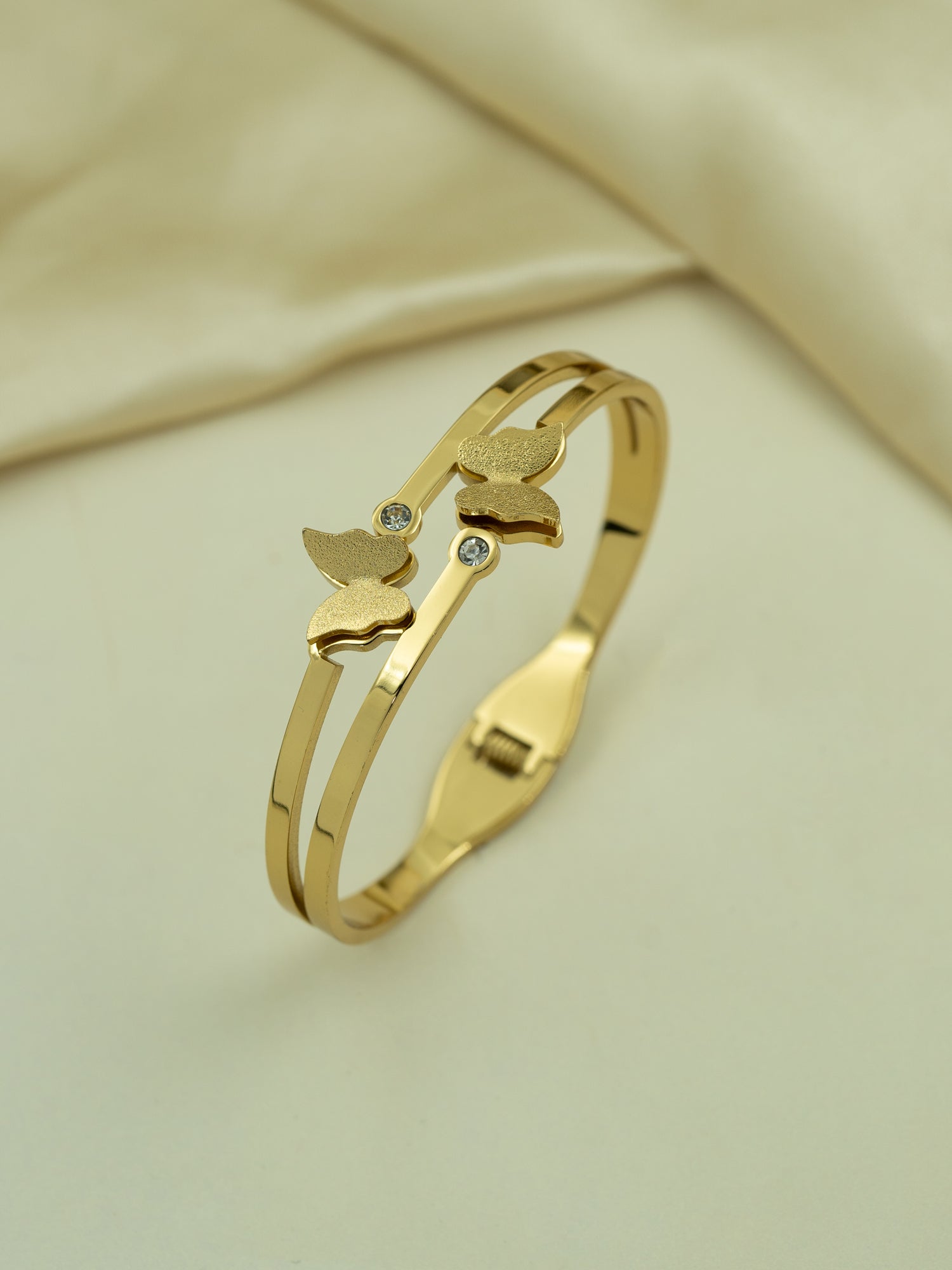 Artklim Gold Plated Anti Tarnish Butterfly Sparkle Bracelet