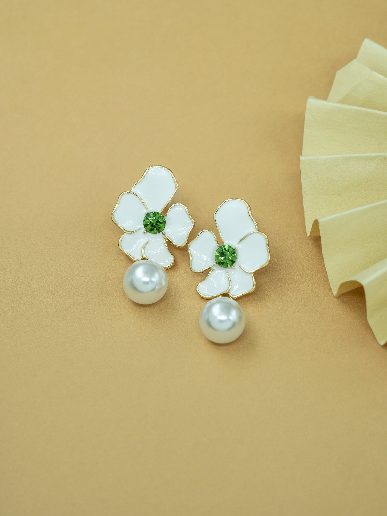 Artklim Green Center White Flower Anti Tarnish Earrings