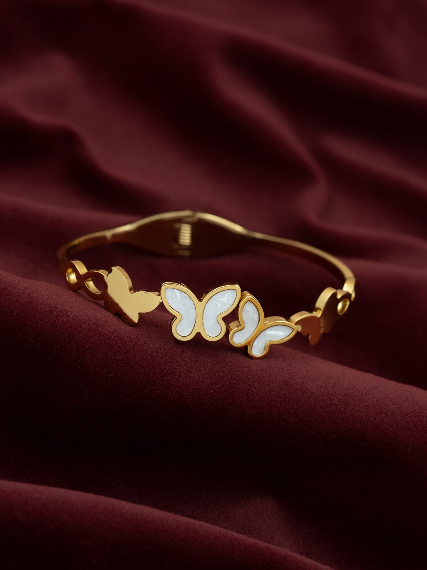 Artklim Wings of Grace Bangle