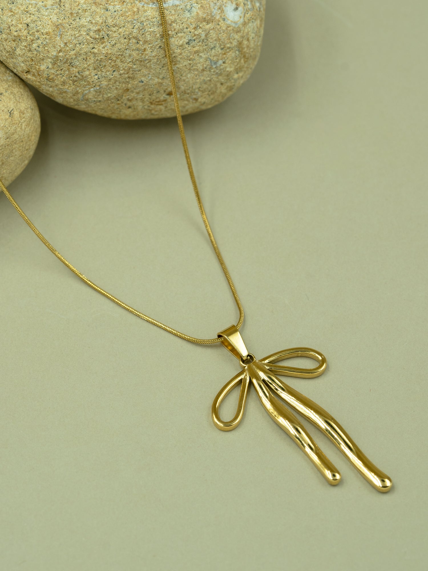 Artklim Golden Ribbon pendant