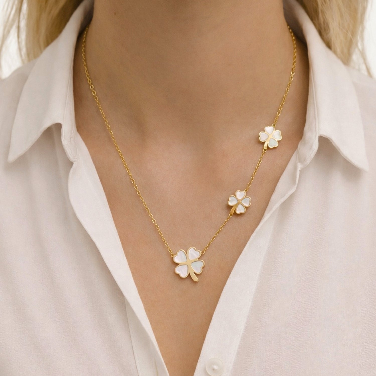 Artklim Gold-Plated Chic Multi Clover Charm Anti-Tarnish Pendant Necklace