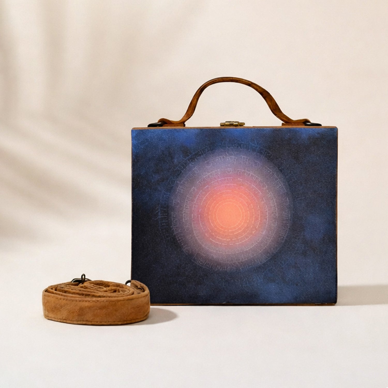 Chanting Printed Suitcase Style