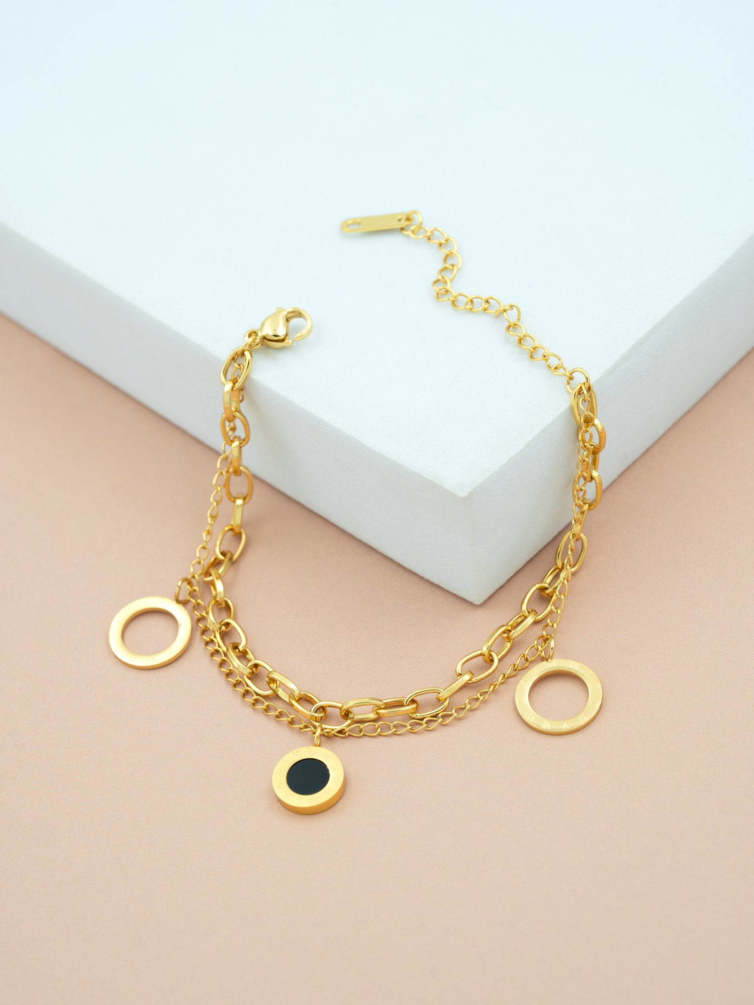 Artklim Gold PLated Anti Tarnish Golden Circle Charm Bracelet