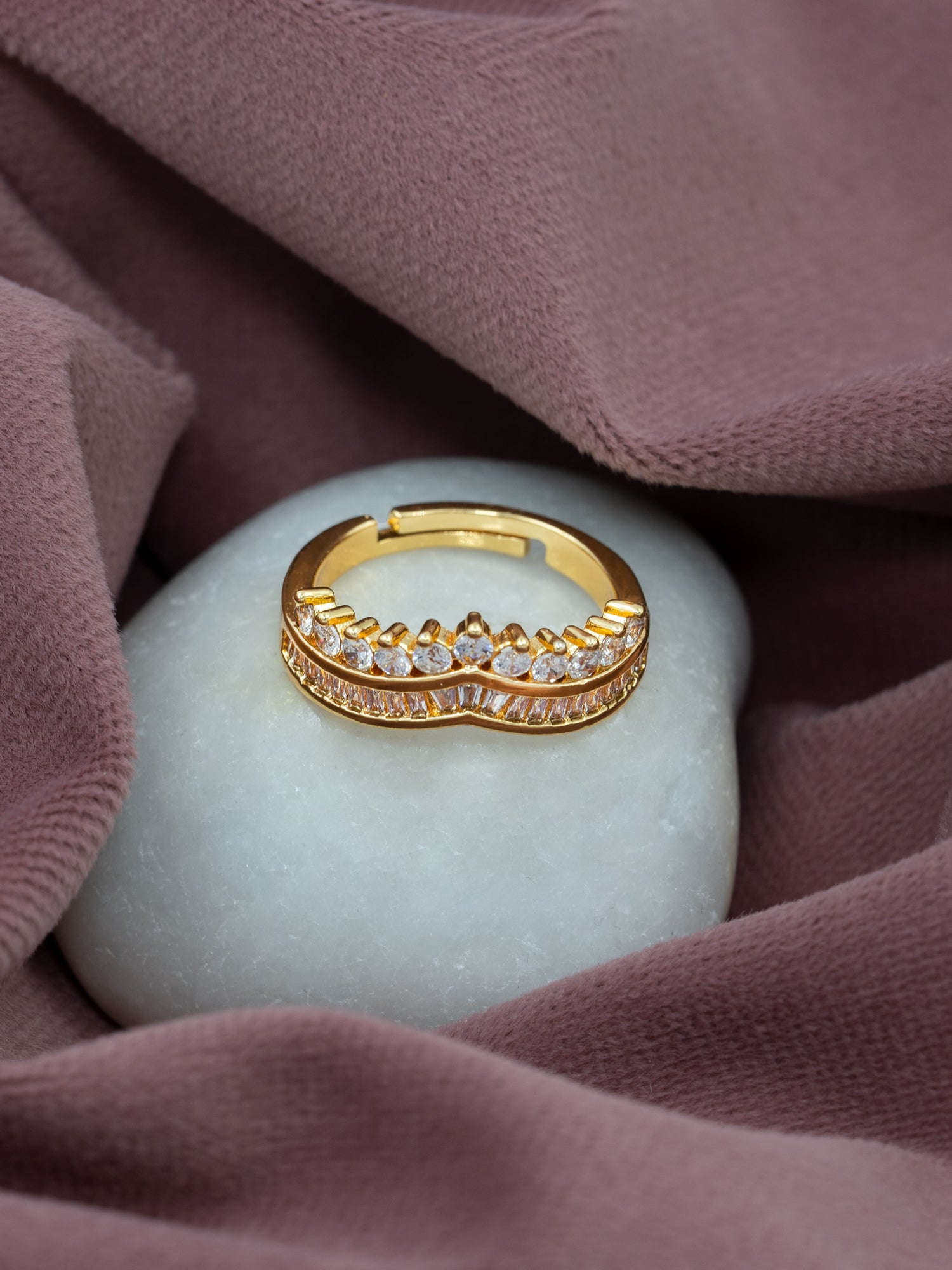 Artklim Gold-Plated Crown Sparkle Anti-Tarnish Ring