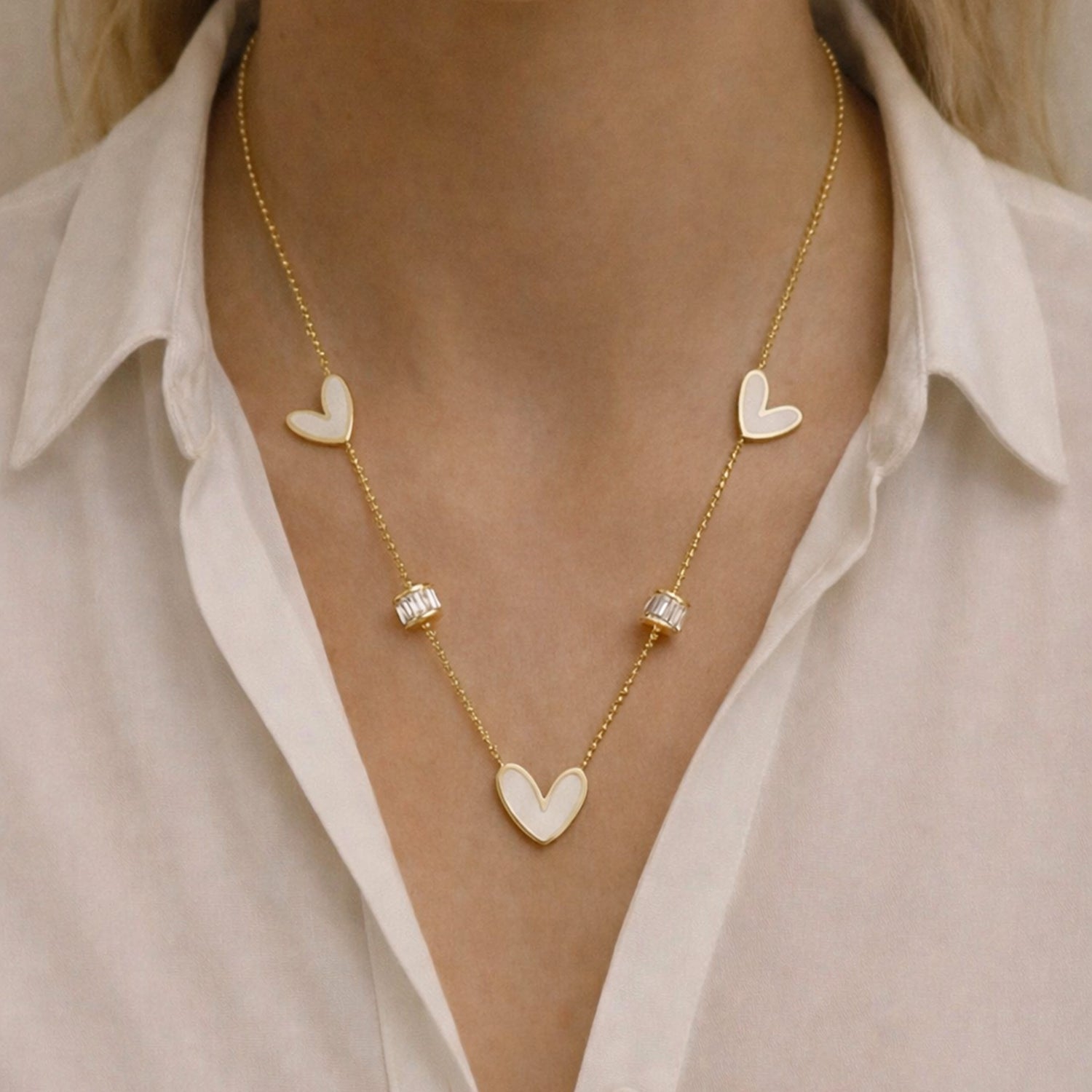 Artklim Gold-Plated Graceful Heart Design Anti-Tarnish Pendant Necklace