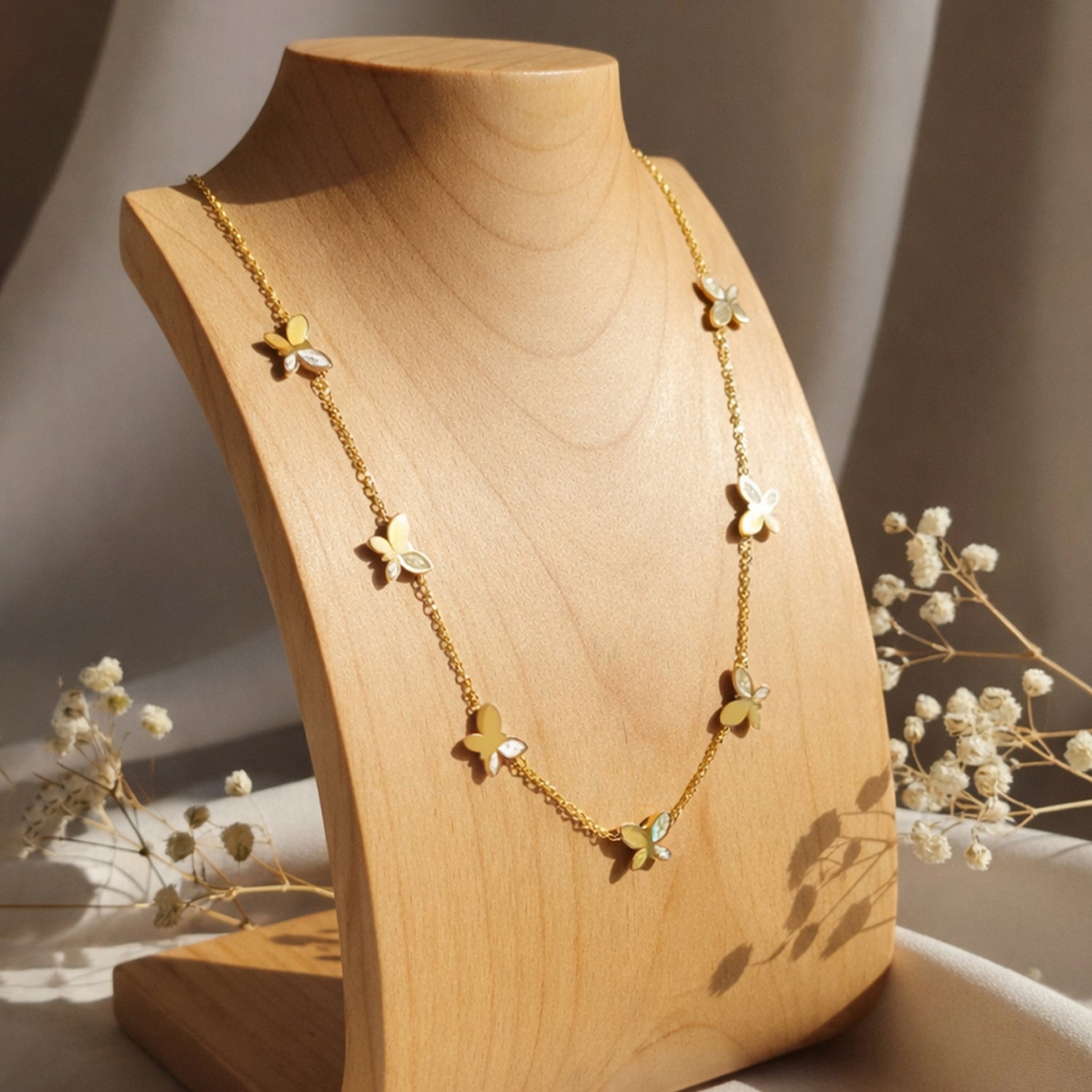 Artklim Gold-Plated Elegant Butterfly Charm Anti-Tarnish Necklace