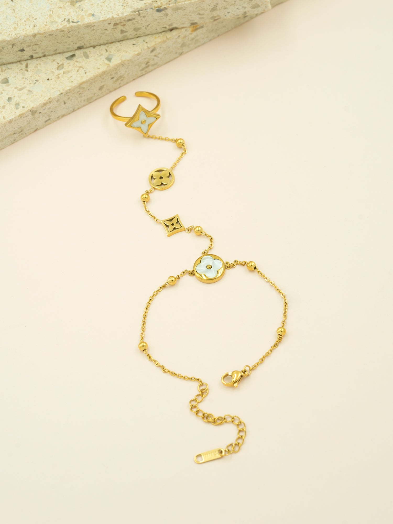 Artklim Floral Motif Anti-Tarnish Ring Bracelet