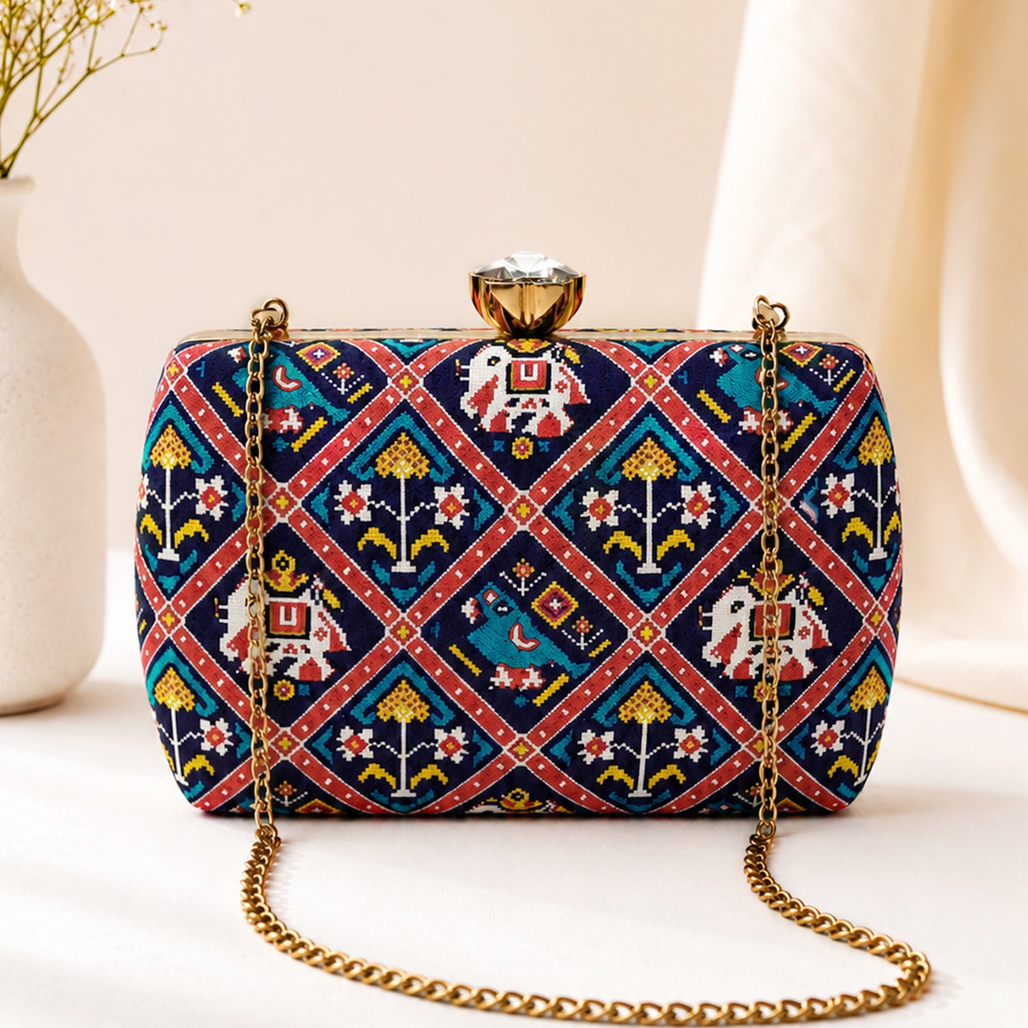 Artklim Multicolor Traditional Ethnic Pattern Chain Strap Printed Clutch
