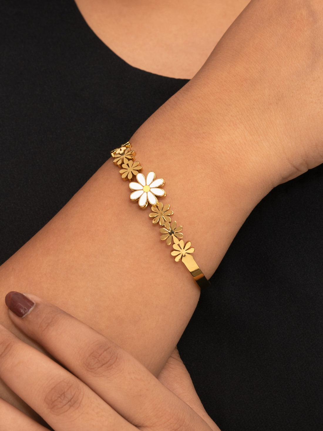 Artklim Gold Plated Daisy Bloom Anti Tarnish Bracelet