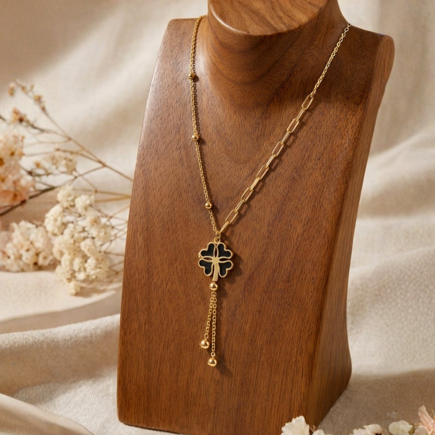 Artklim Gold-Plated Clover Charm Lariat Anti-Tarnish Pendant Necklace