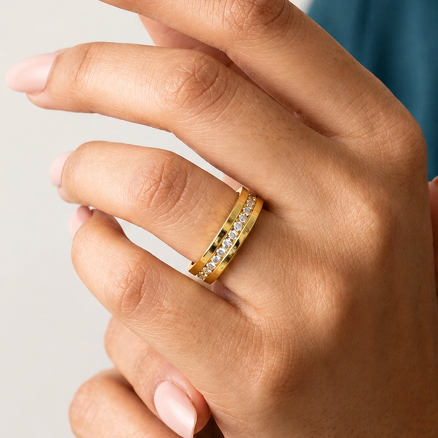 Artklim Classic Gold Channel Set Crystal Anti-Tarnish Ring
