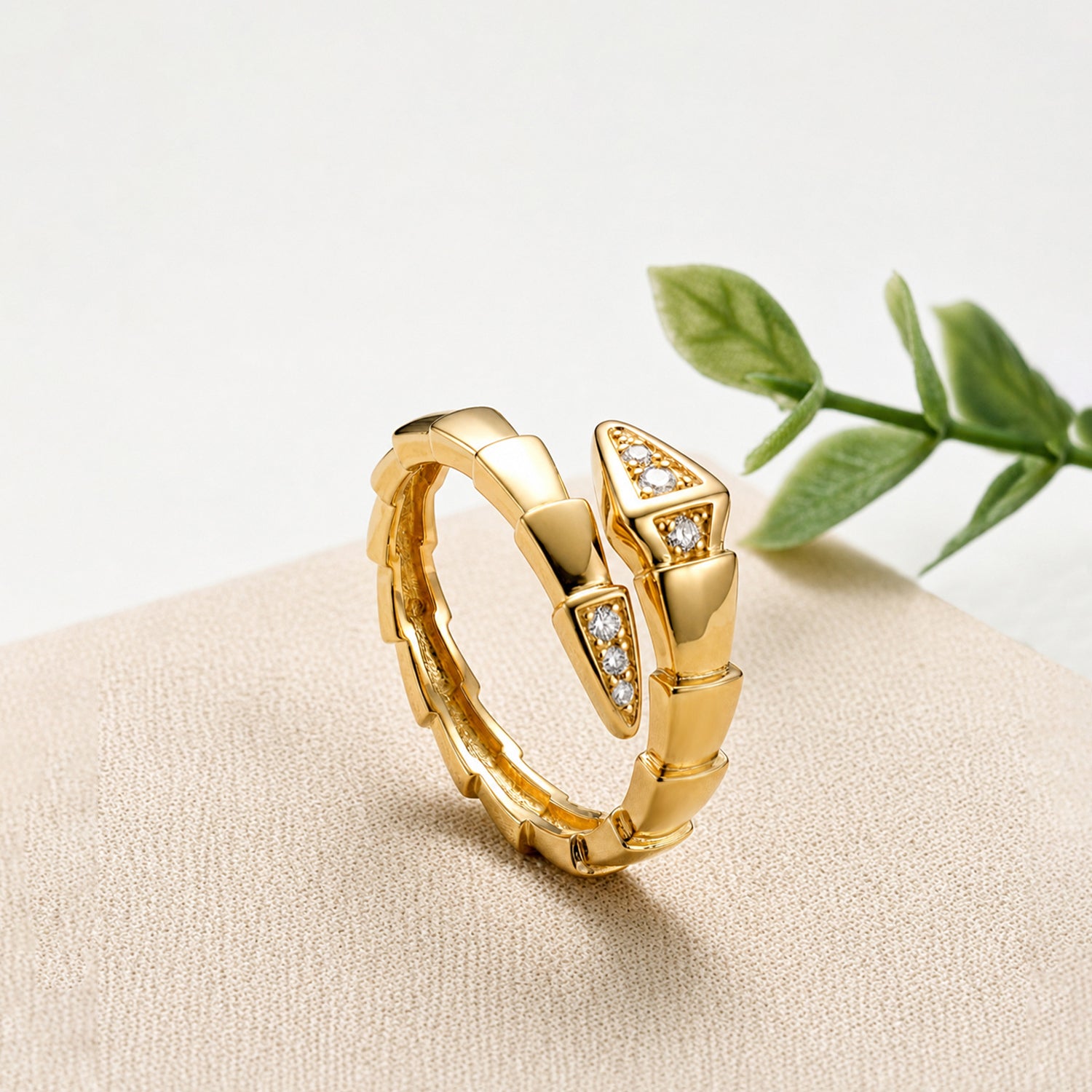 Artklim Geometric Link Gold Crystal Anti-Tarnish Ring