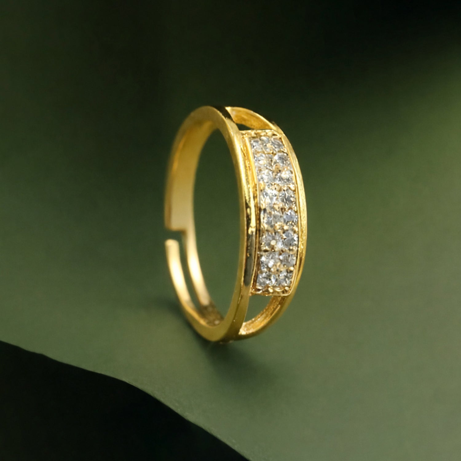 Artklim Gold-Plated Royal Band Anti-Tarnish Ring