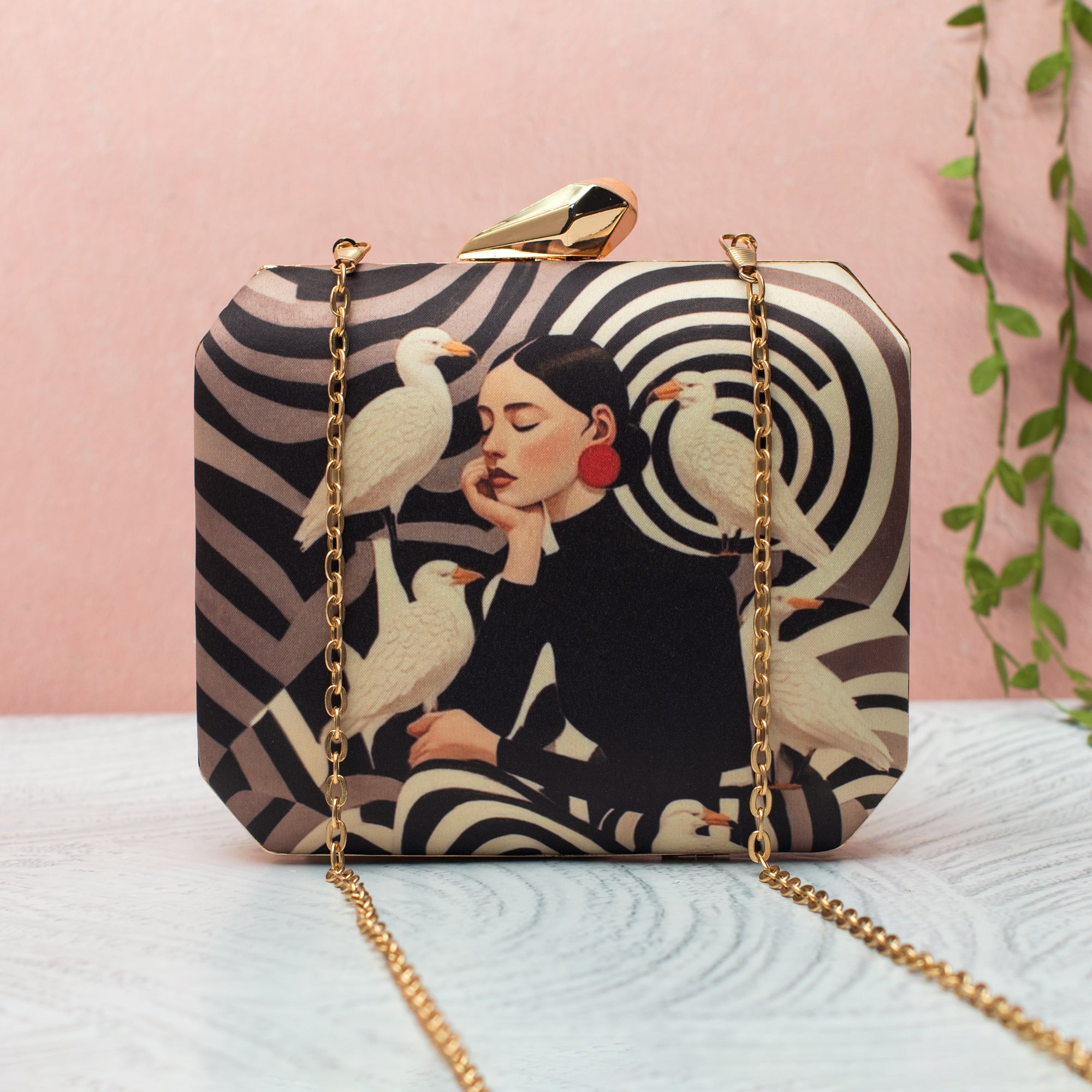 Artklim Swirl Art Printed Clutch