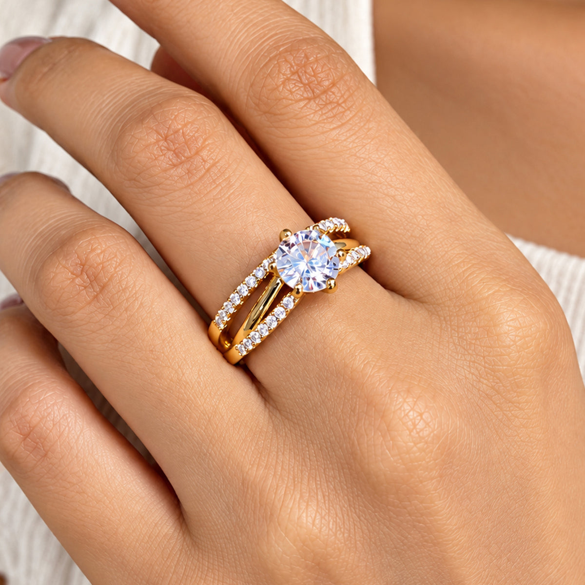 Artklim Chic Round-Cut Crystal Gold-Tone Anti-Tarnish Ring