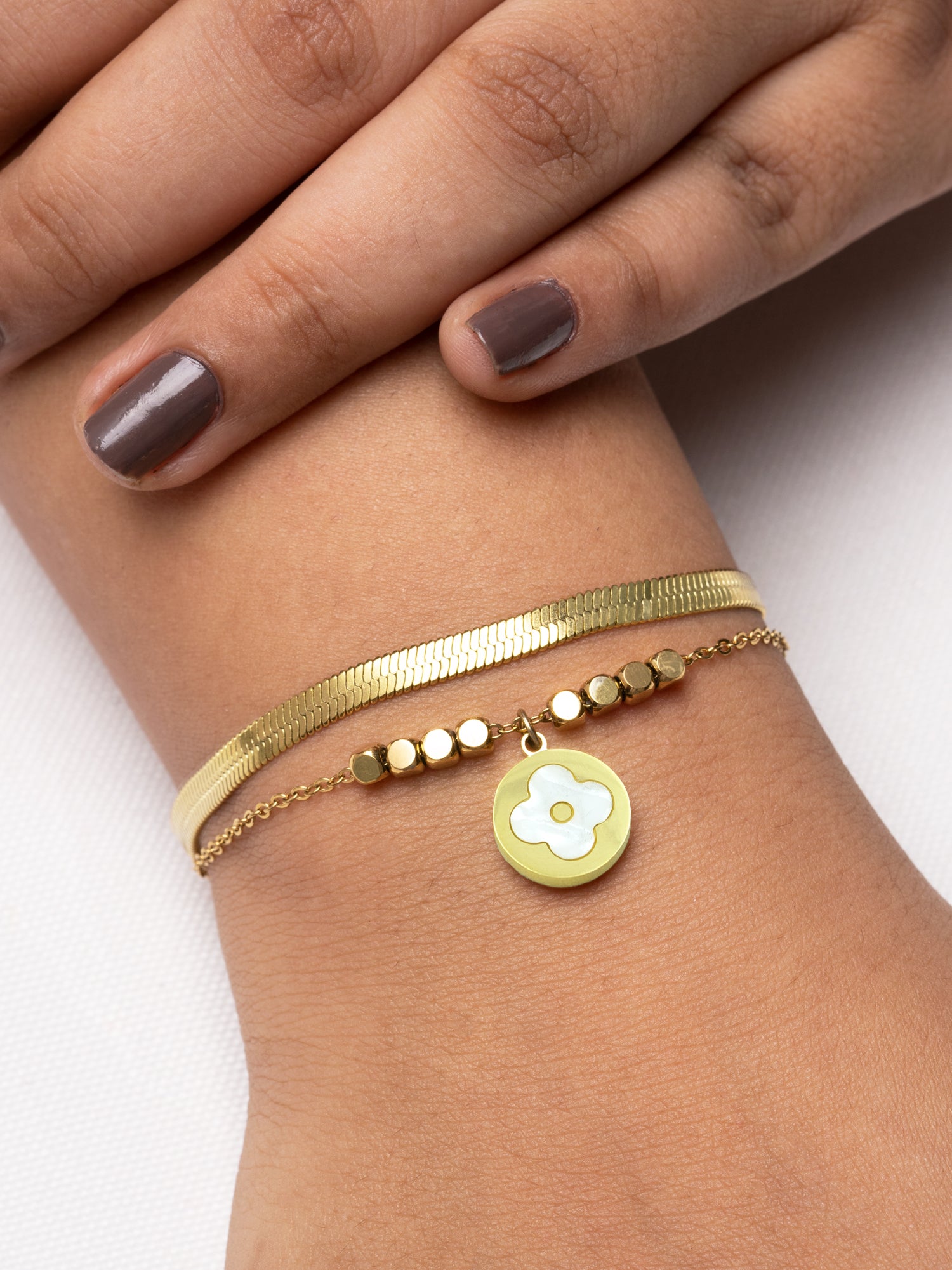 Artklim White Mop Bracelet