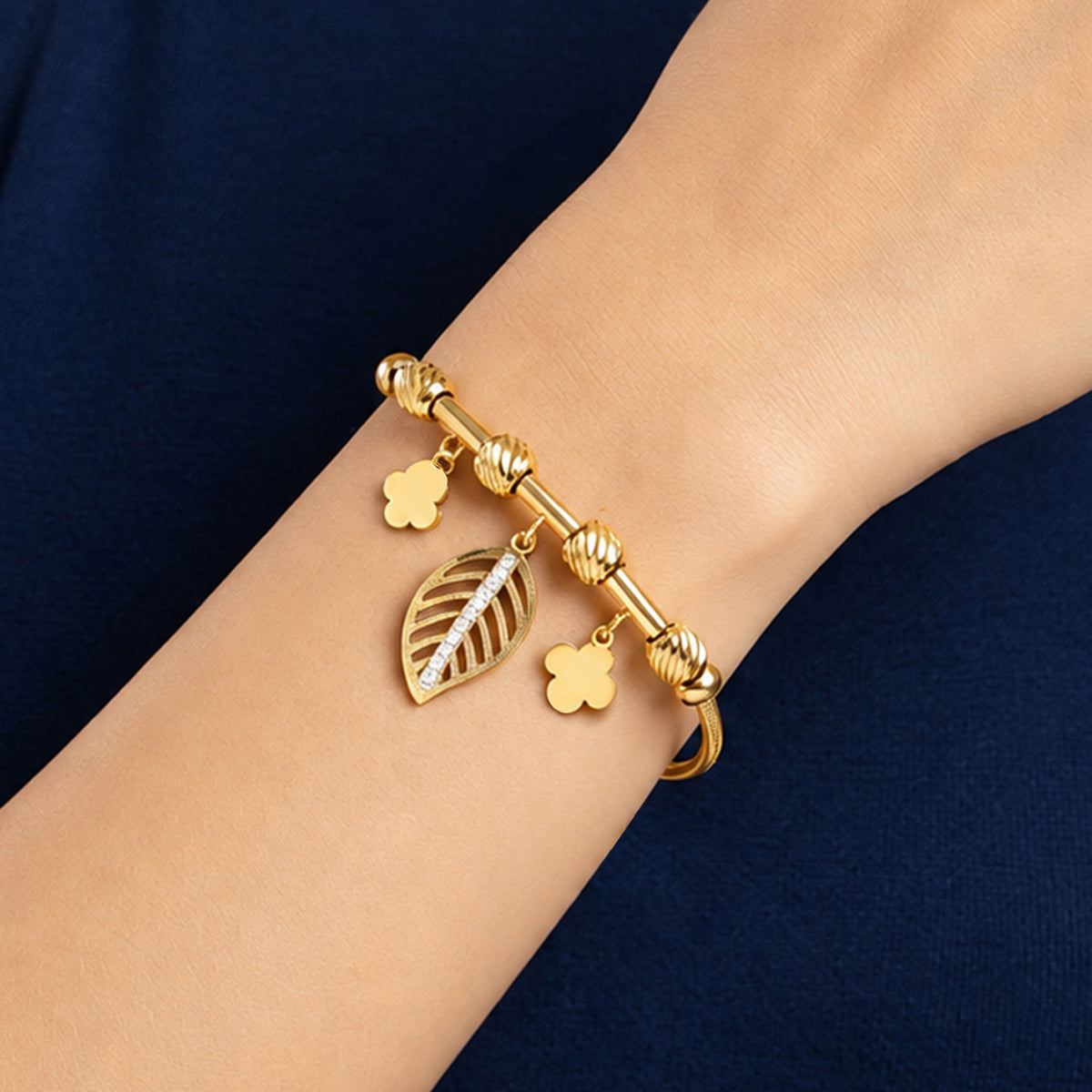 Artklim Leaf Charm Beaded Anti-Tarnish Bracelet