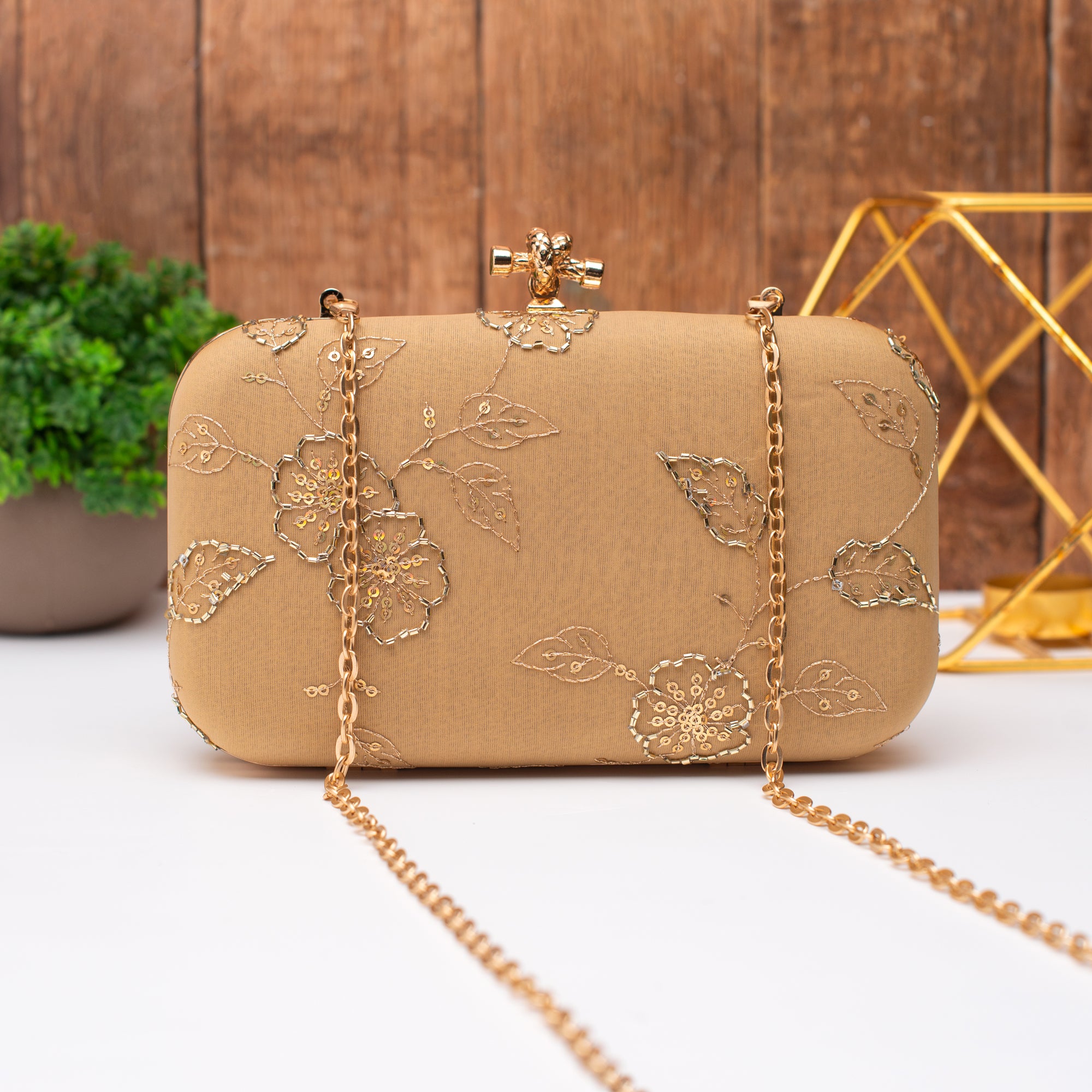 Artklim Royal Golden Nude Blossom Clutch
