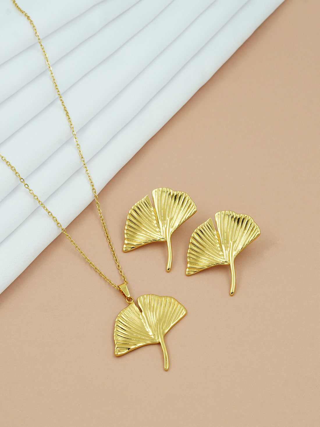 Artklim Golden Ginkgo Leaf Anti Tarnish Jewelry Set