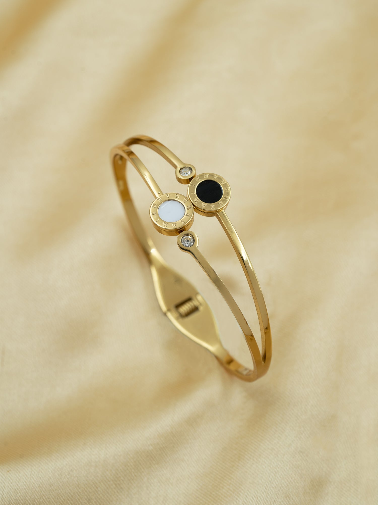 Artklim Twin Orbit Bangle