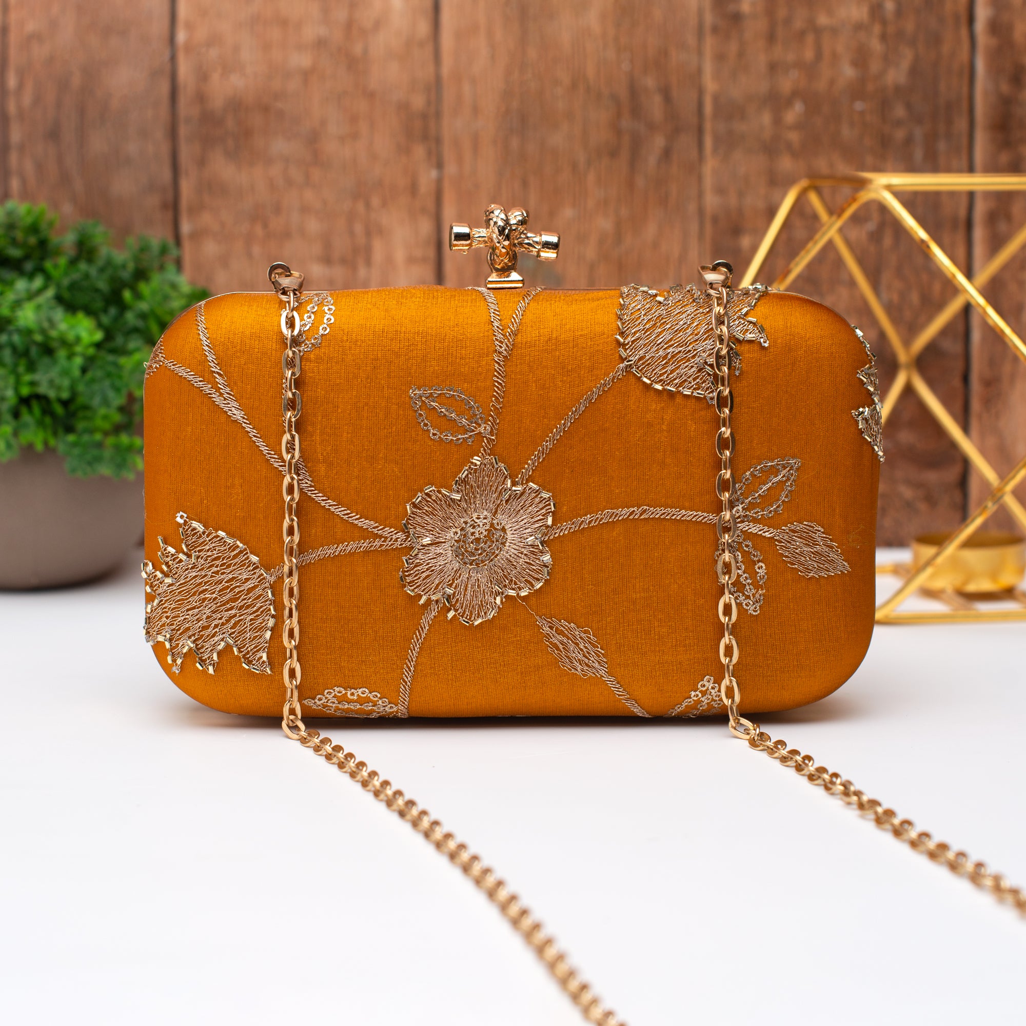 Artklim Royal Golden Blossom Clutch