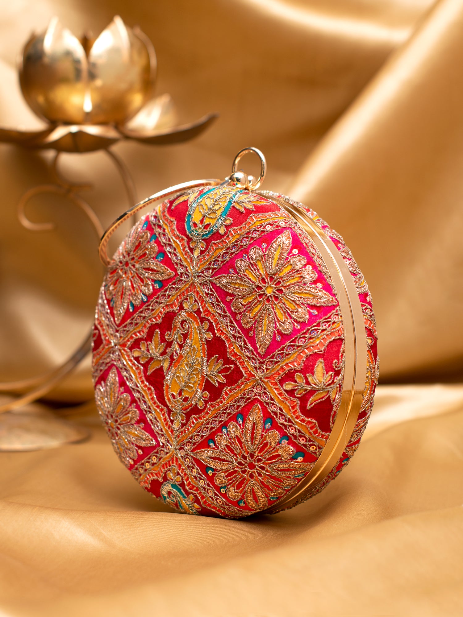 Artklim Royal Rajwada Round Clutch