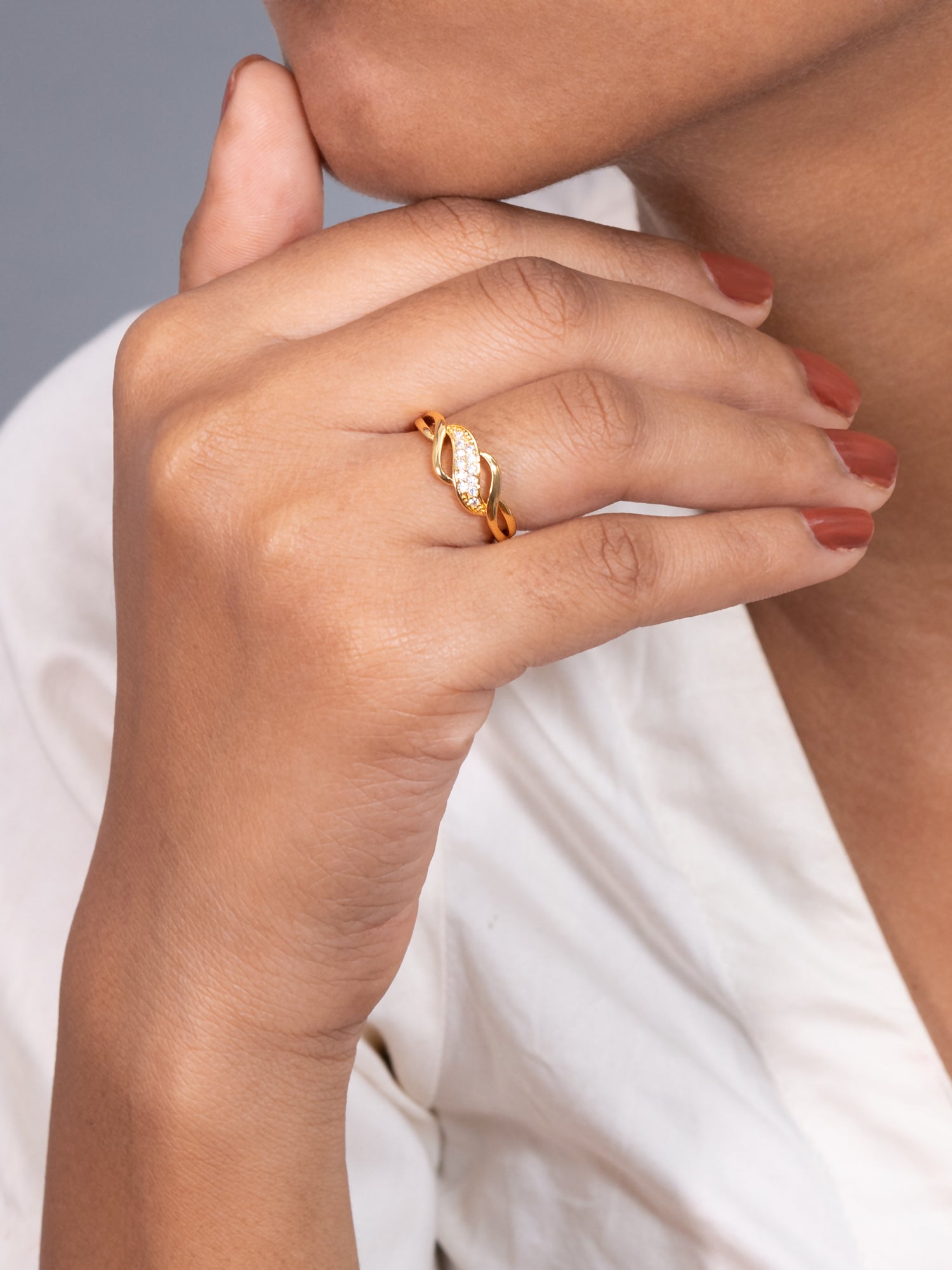 Artklim Gold-Plated Elegant Crystal-Studded Anti Tarnish Ring.