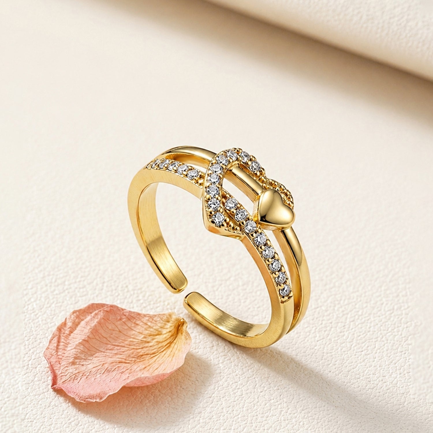 Artklim Trendy Everyday Wear Gold Anti-Tarnish Ring