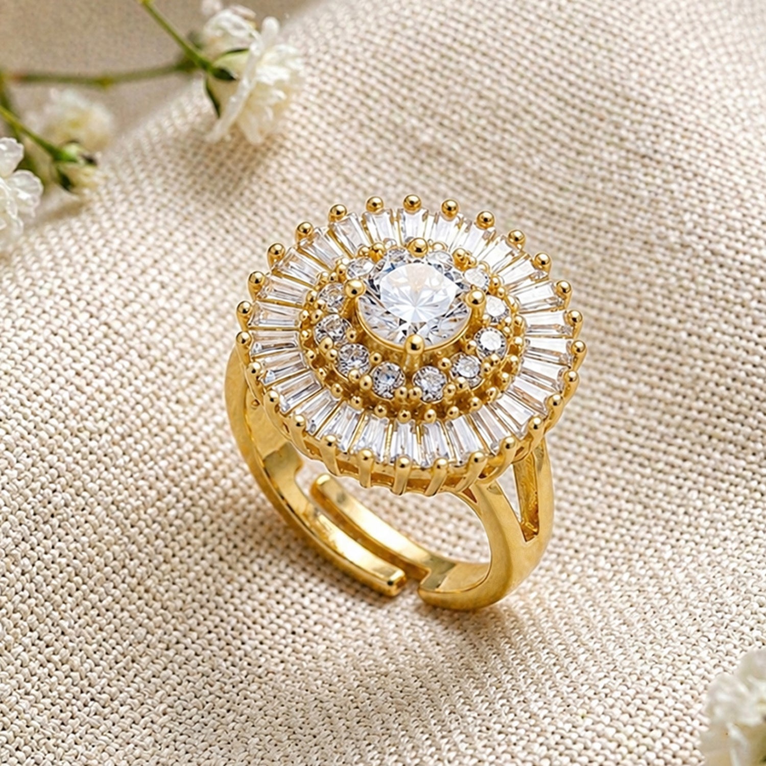 Artklim Vintage Sunburst Halo Crystal Anti-Tarnish Ring