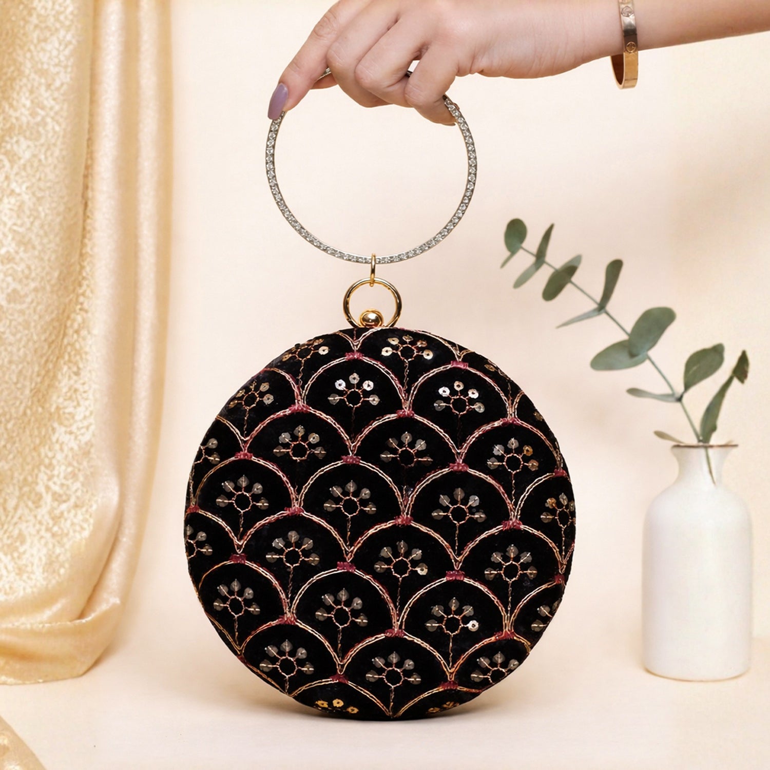 Artklim Black Based Golden Zari Embroidery Clutch