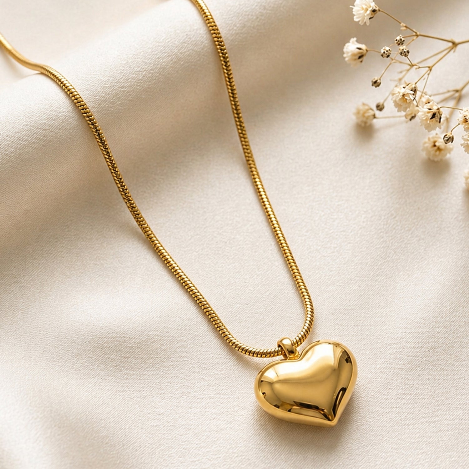 Artklim Elegant Gold Heart Anti-tarnish necklace