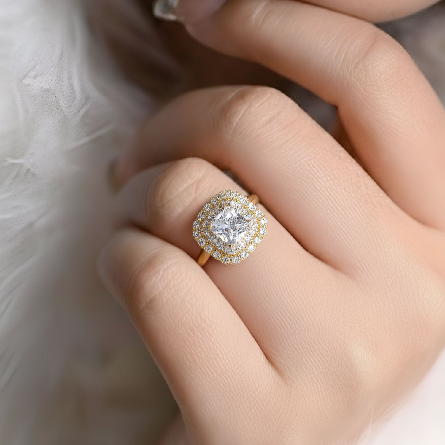 Artklim Gold-Plated Regal Halo Crystal Design Anti-Tarnish Ring