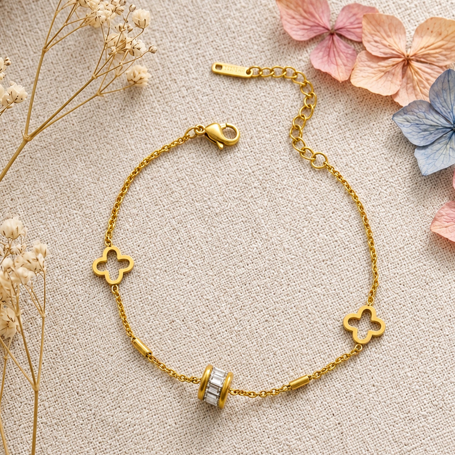 Artklim Minimalist Clover Crystal Anti-Tarnish Bracelet