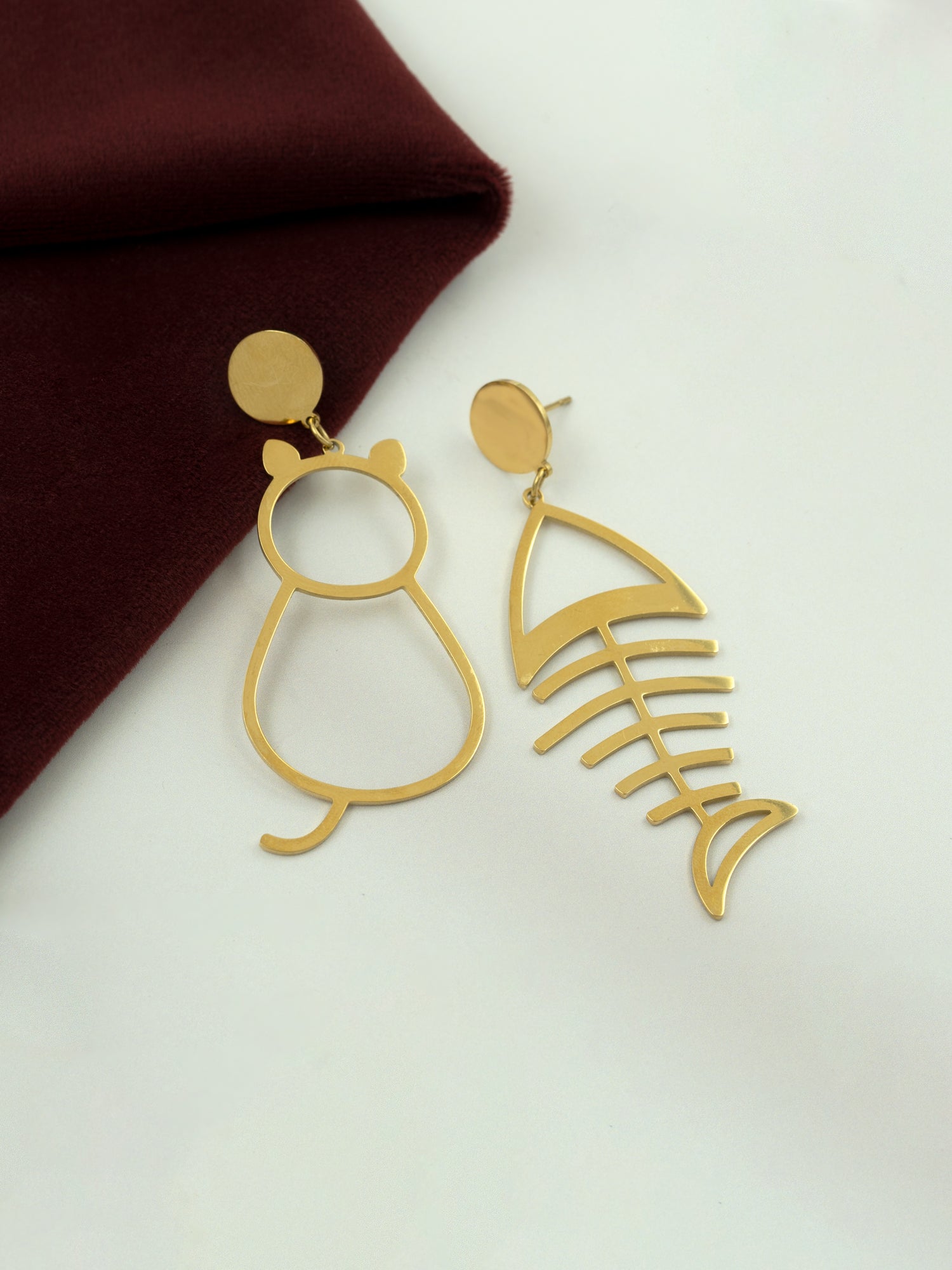 Artklim Cat & Fishbone Mismatch Anti-Tarnish Earrings
