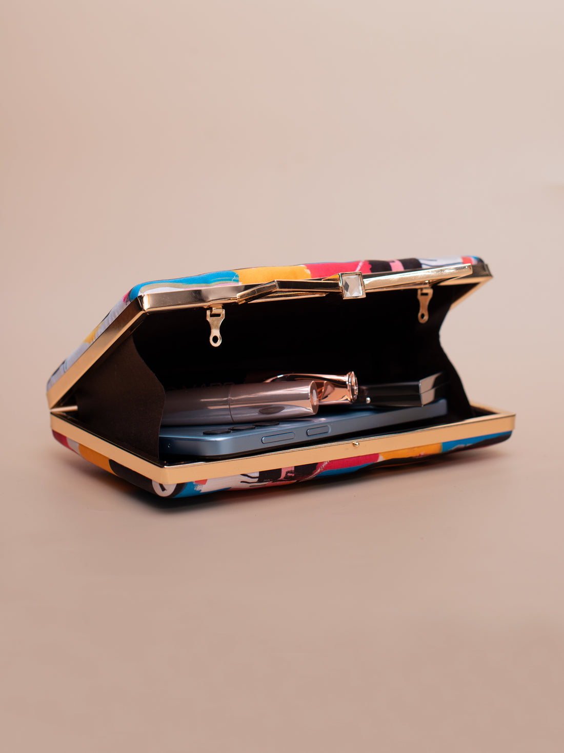 Artklim City Pop Vibe Printed Clutch