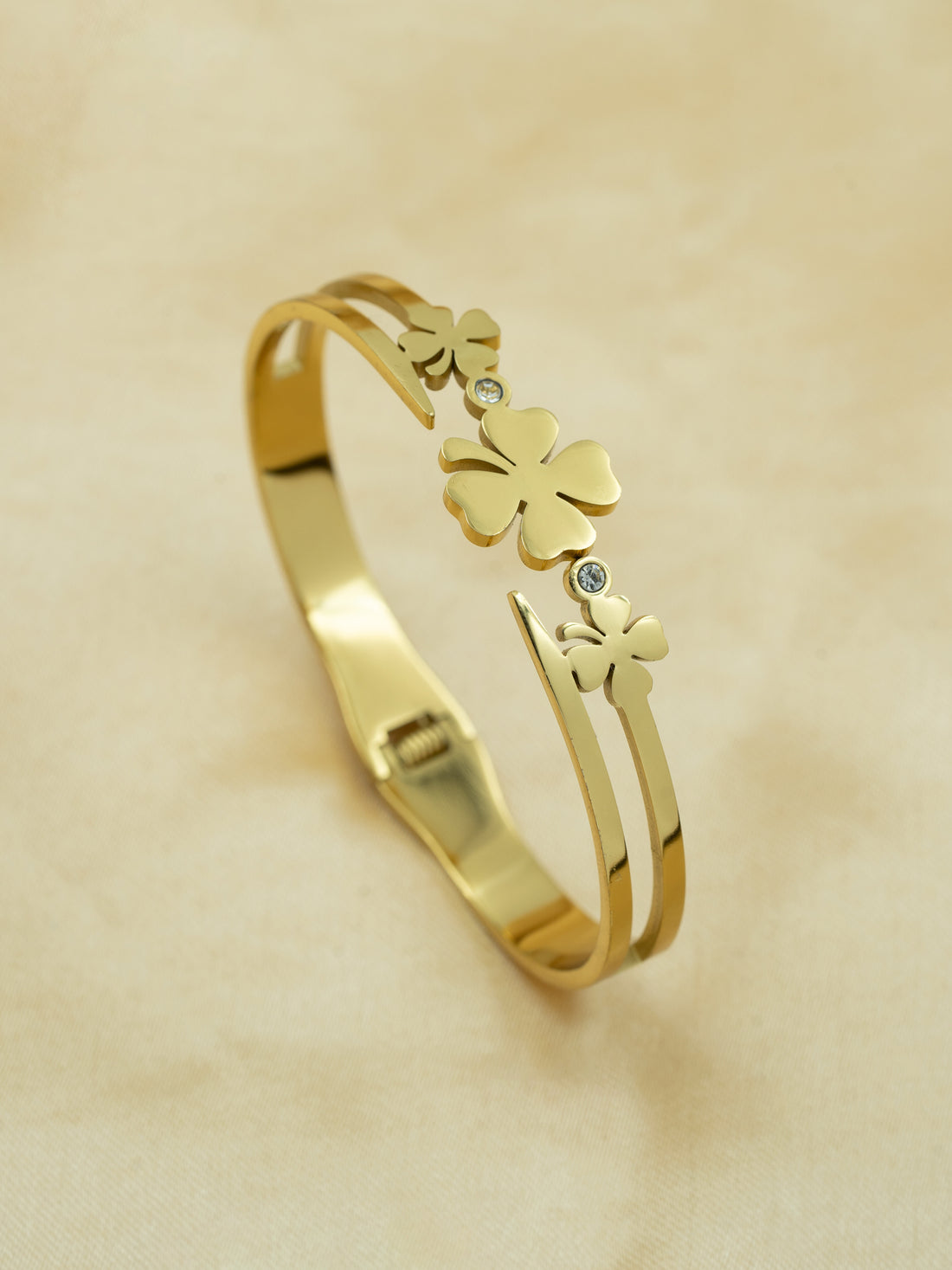 Artklim Golden Clover Charm bracelet