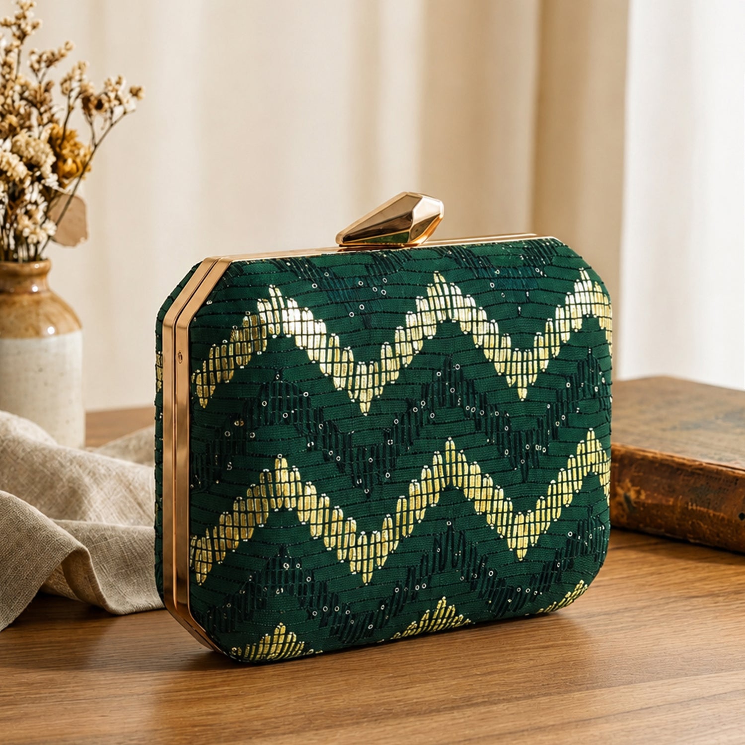 Artklim Green Geometric Pattern Clutch