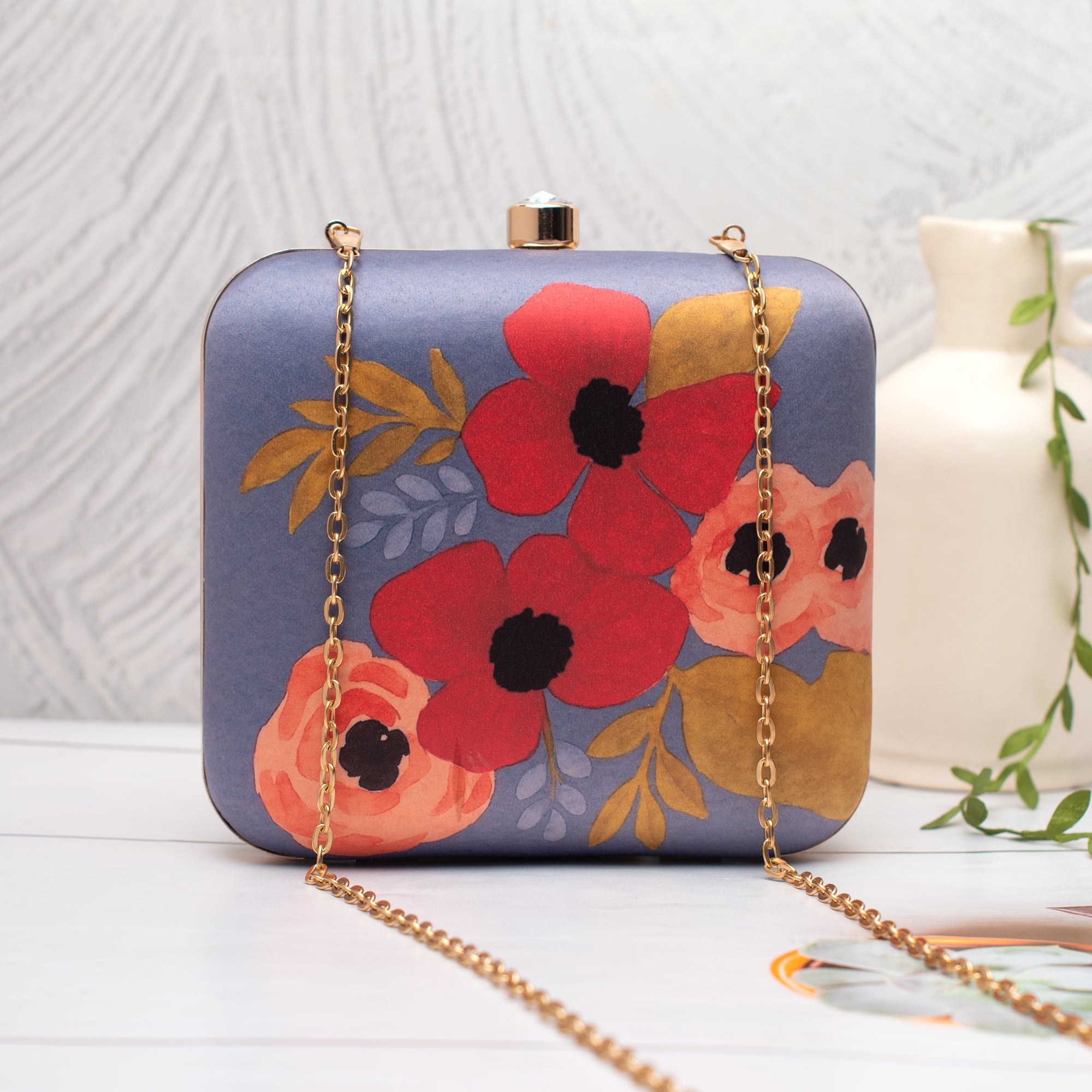 Artklim Lavender with Red Printed Clutch