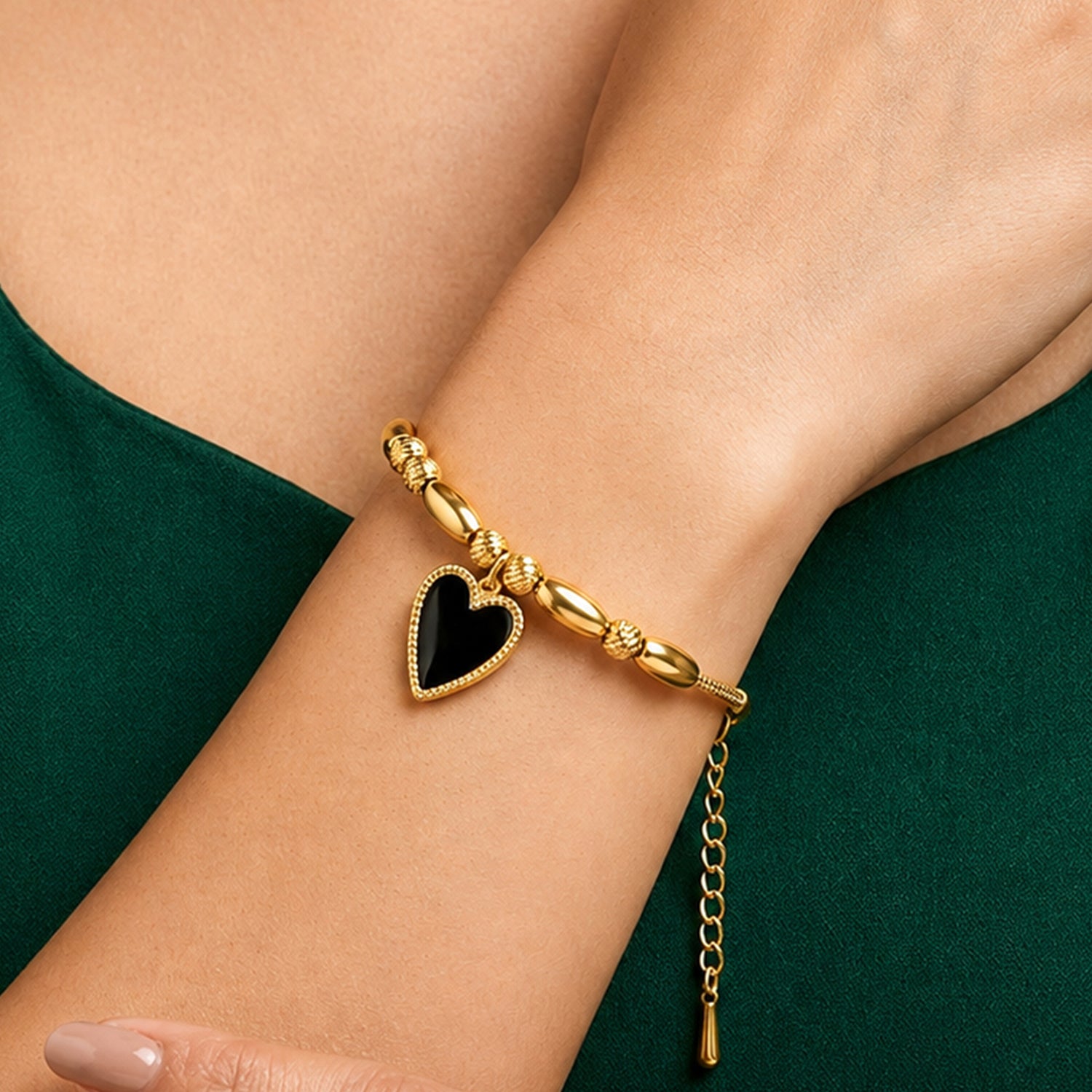 Artklim Midnight Heart Charm Gold Plated Anti-Tarnish Bracelet