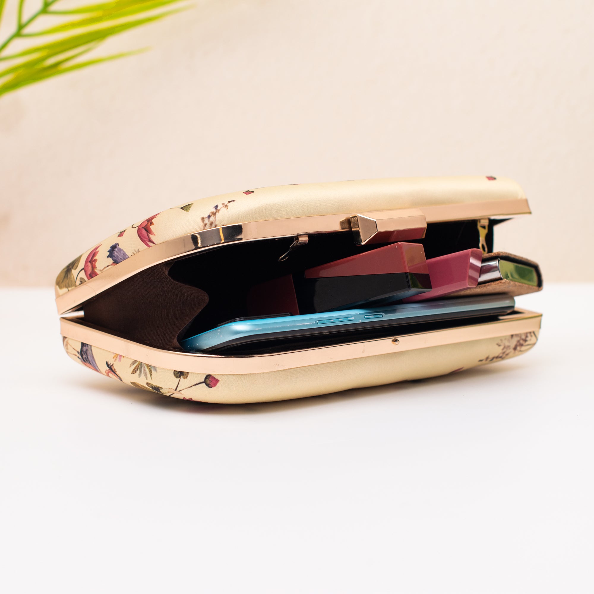 Artklim Lotus Garden Royale Printed Clutch