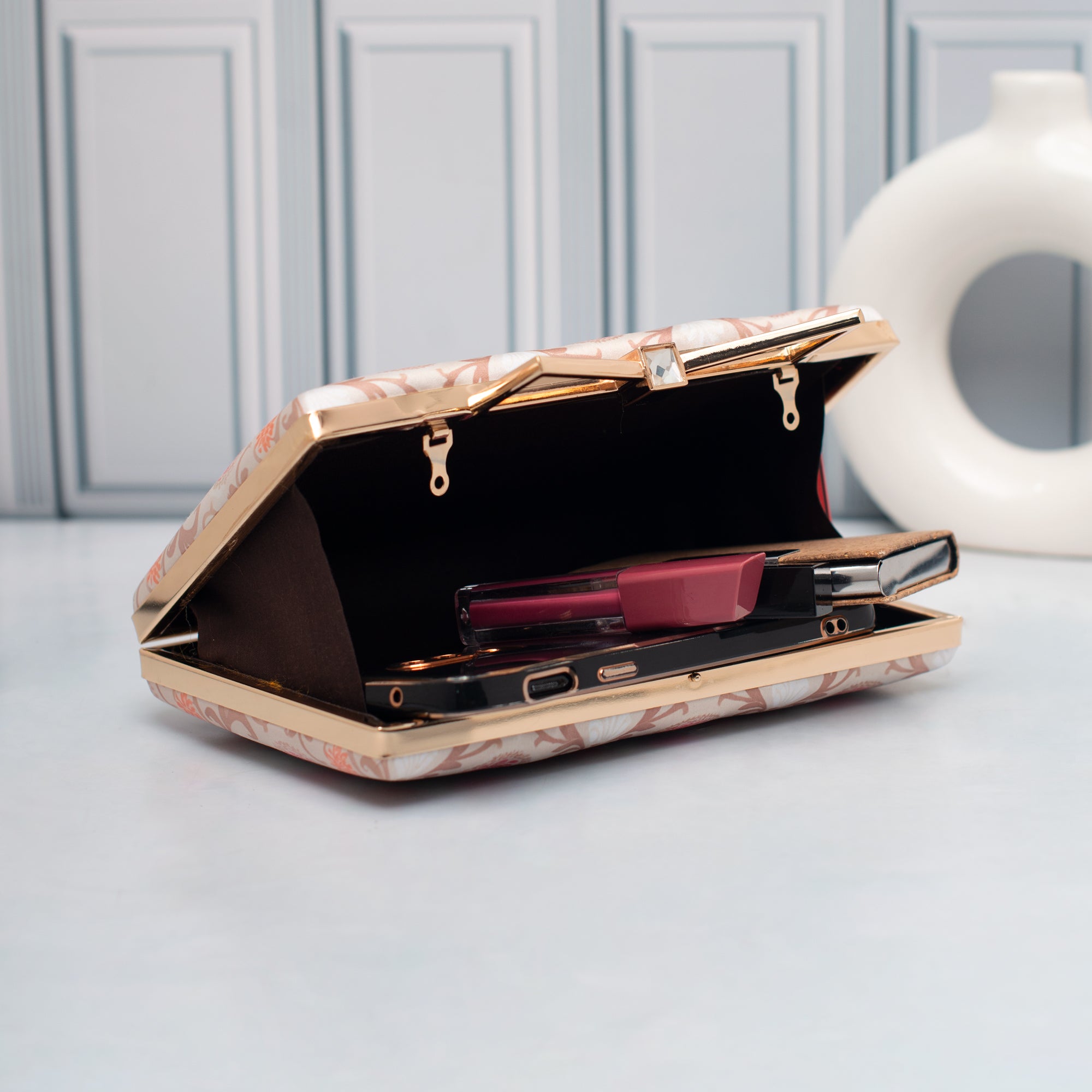 Artklim Blush Royale Motif Printed Clutch