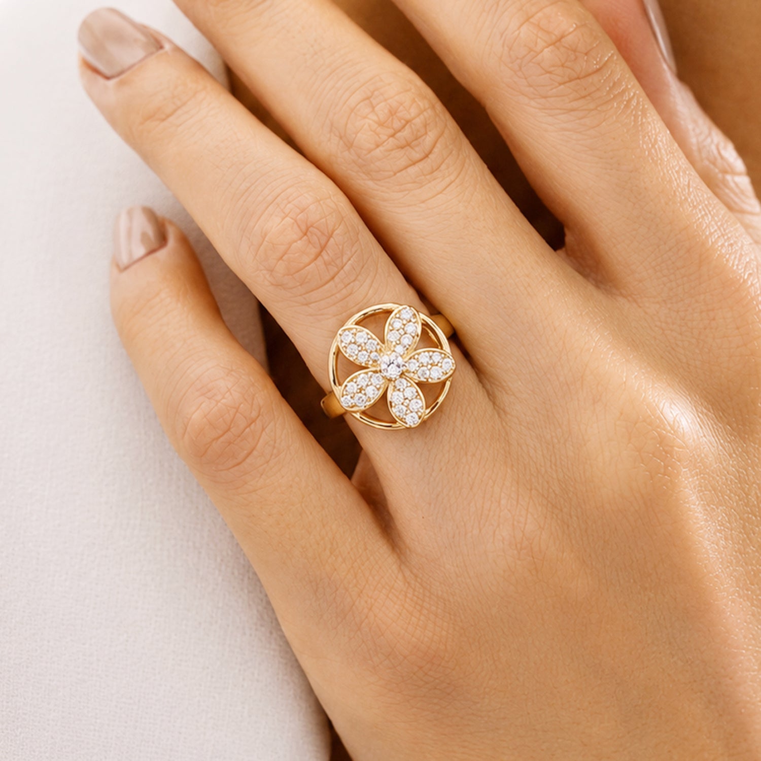 Artklim Golden Petal Revolving Flower Crystal Adjustable Anti-Tarnish Copper Ring